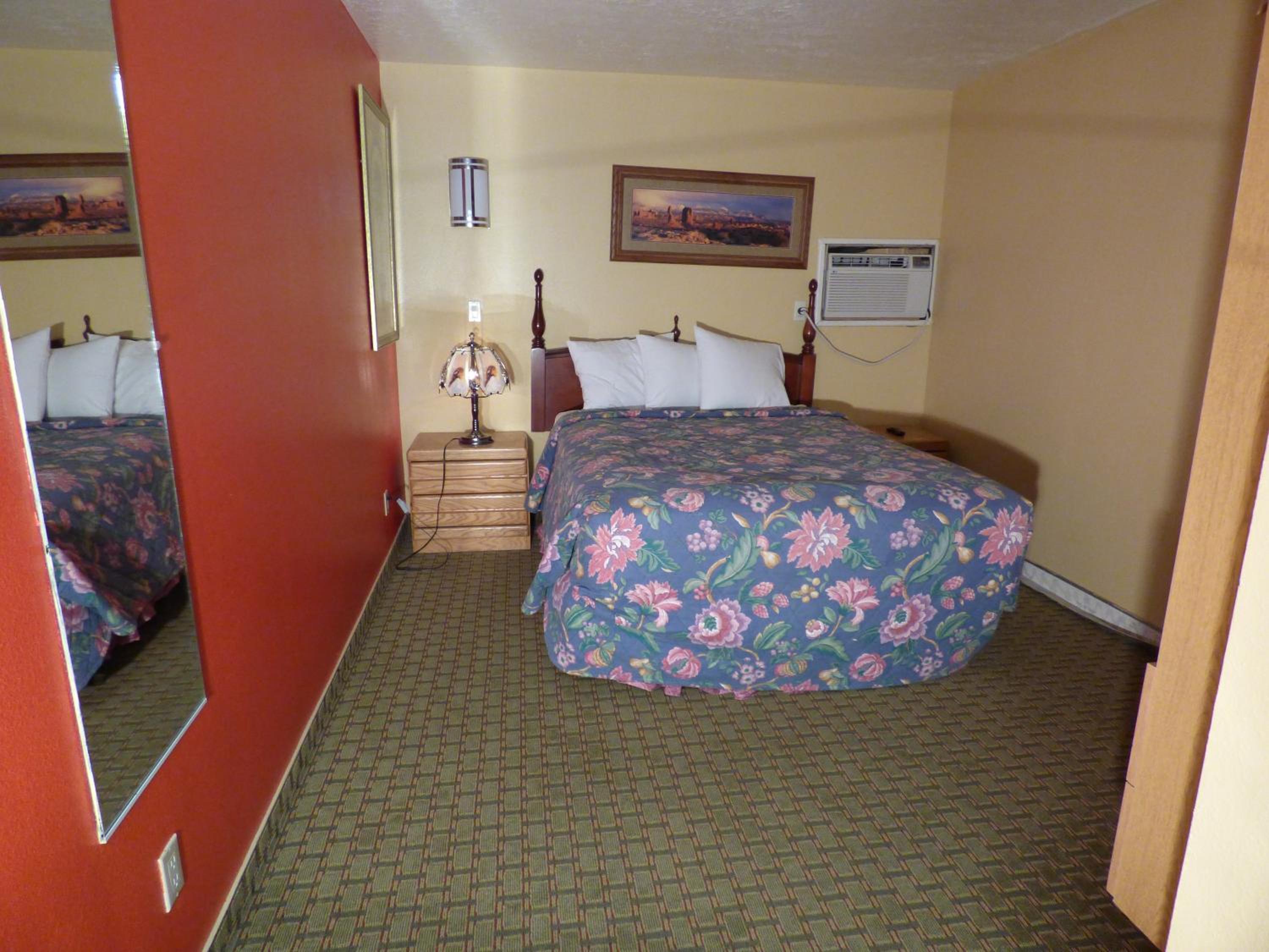Two-Bedroom Apartment - Photo 1