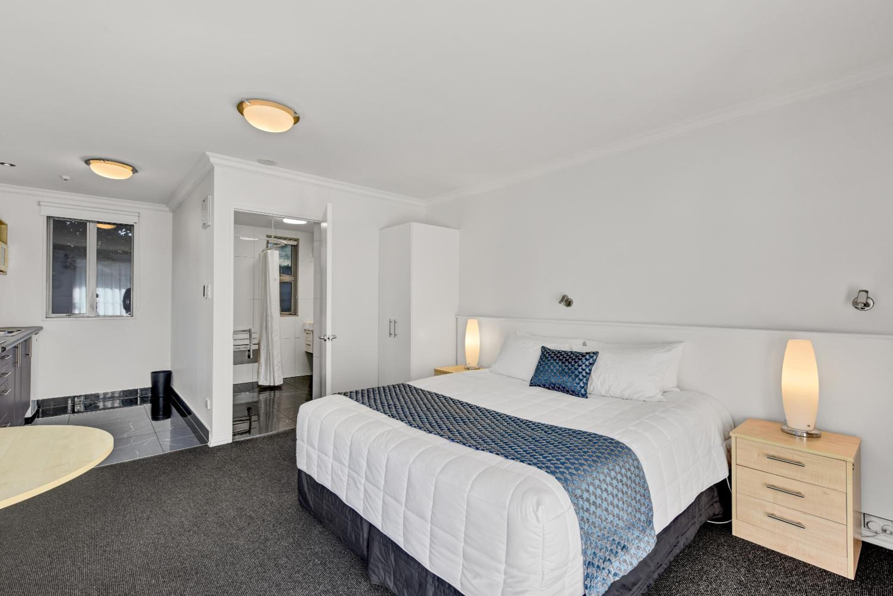 Superior King Accessible Room - Photo 1