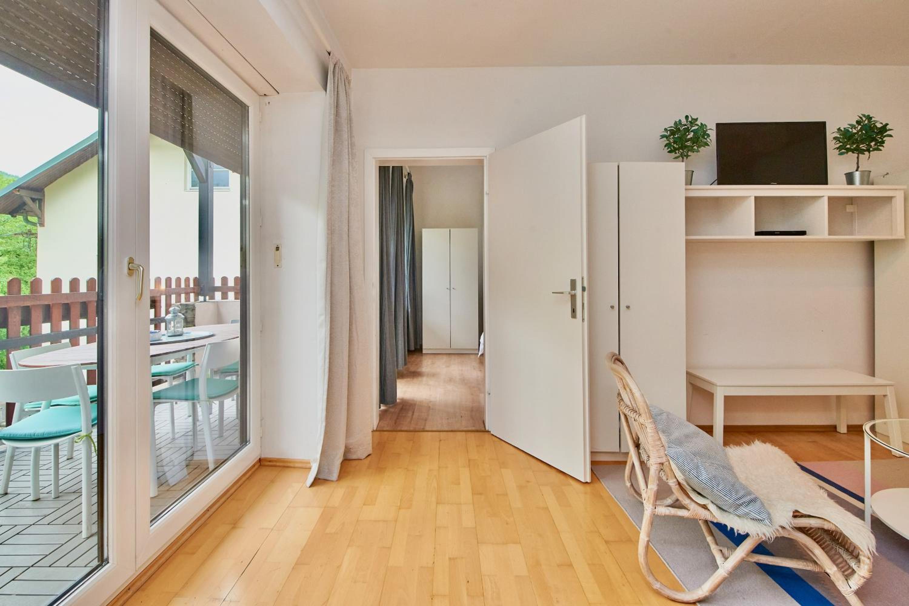 Apartment with Balcony - TOP 2  - Photo 9