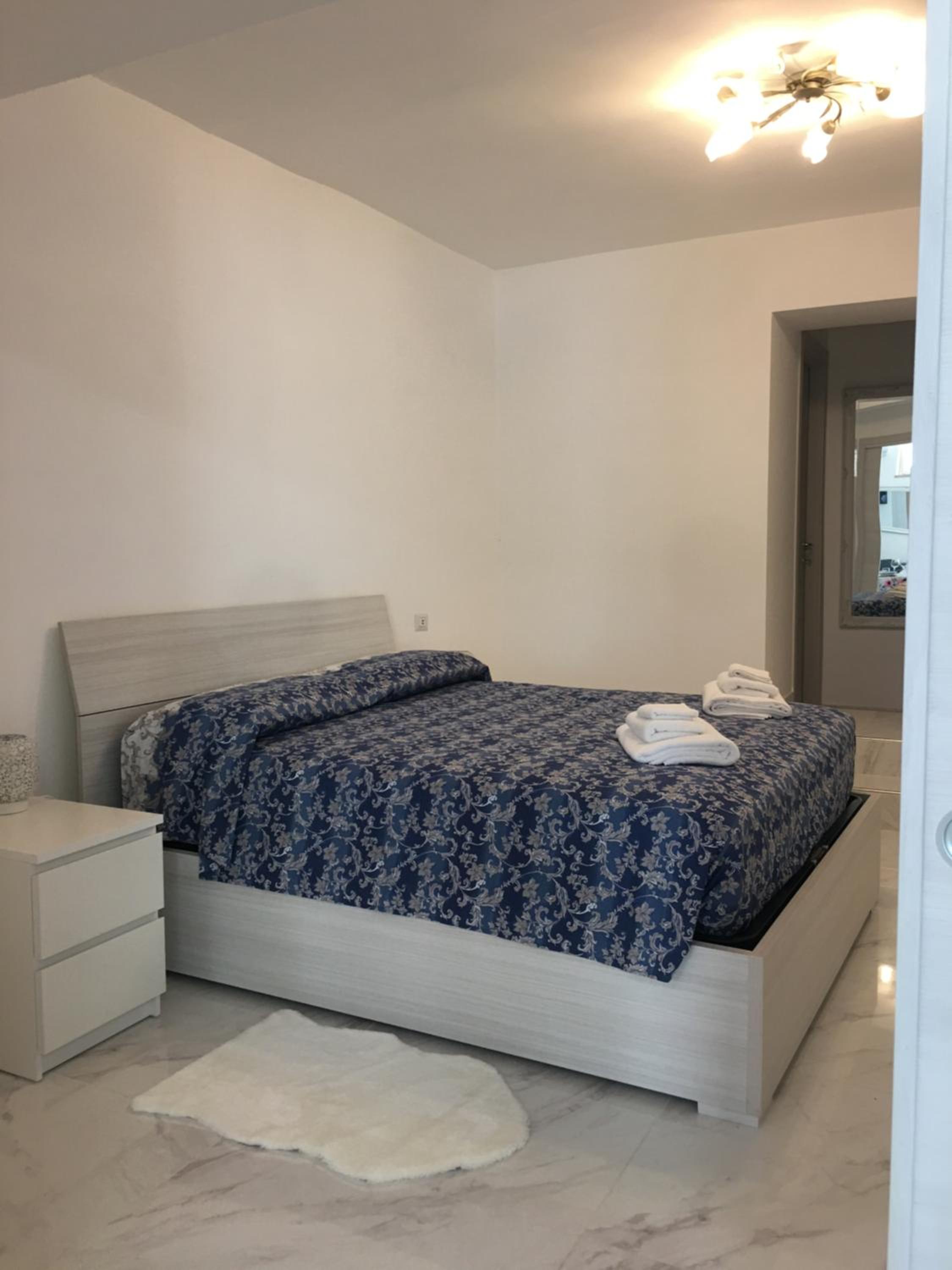 One-Bedroom House - Photo 5