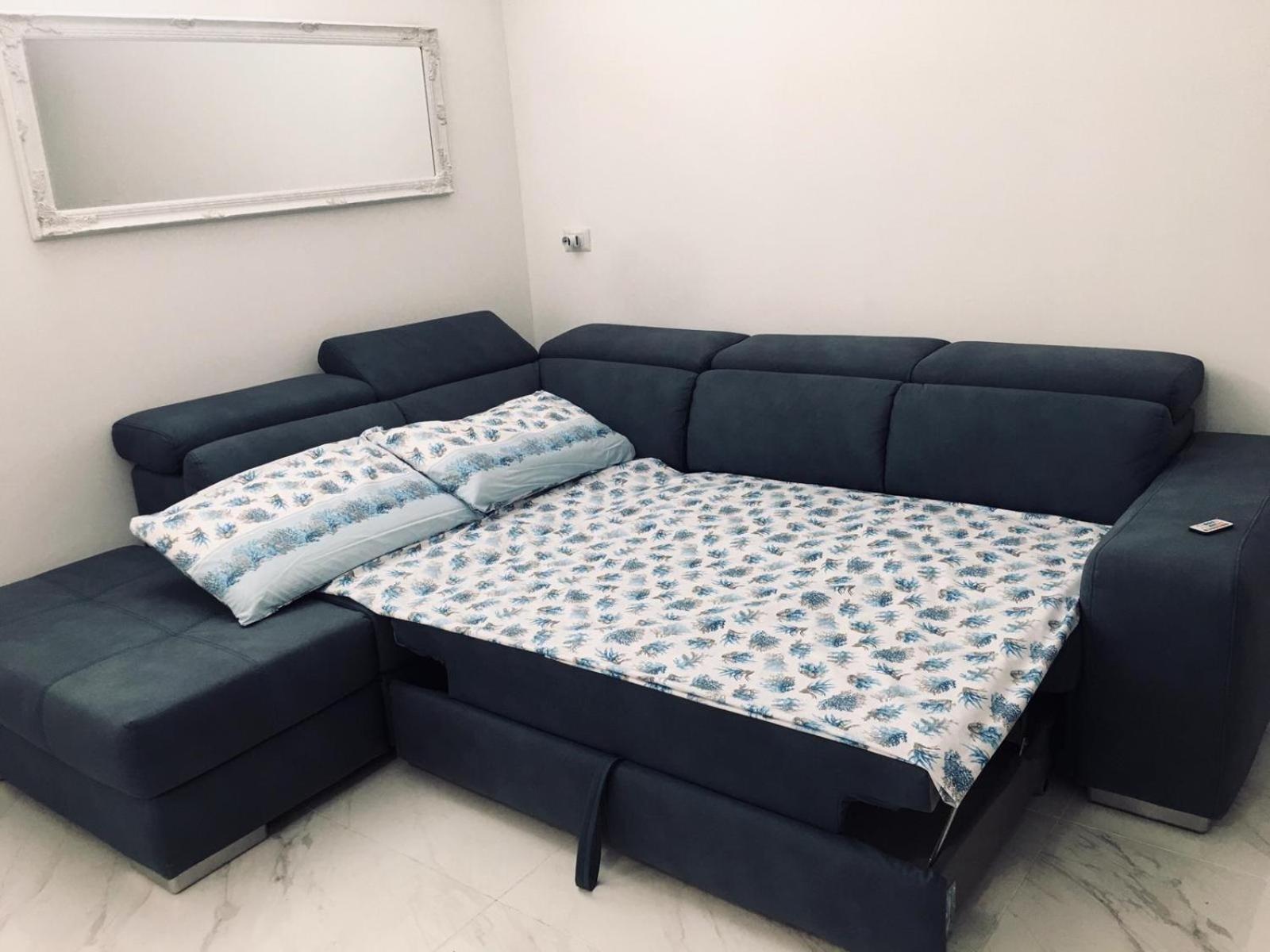 One-Bedroom House - Photo 11