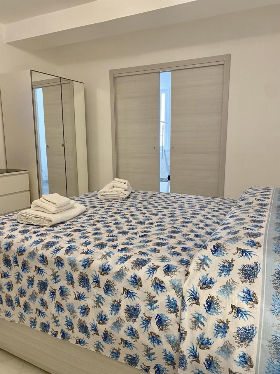 One-Bedroom House - Photo 14