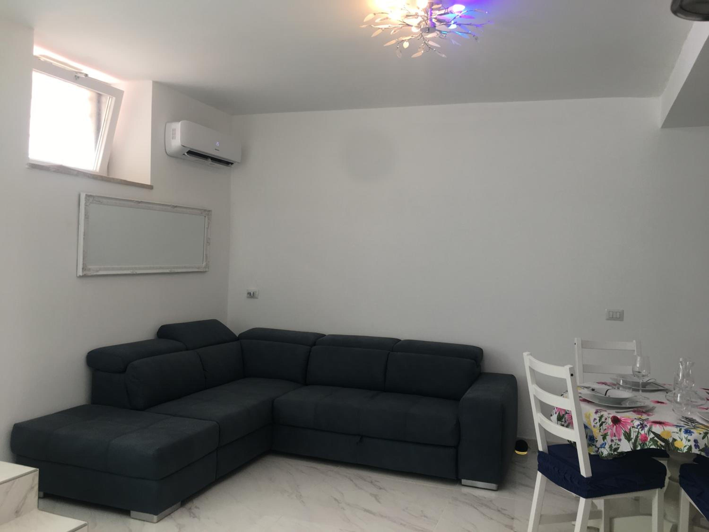 One-Bedroom House - Photo 16