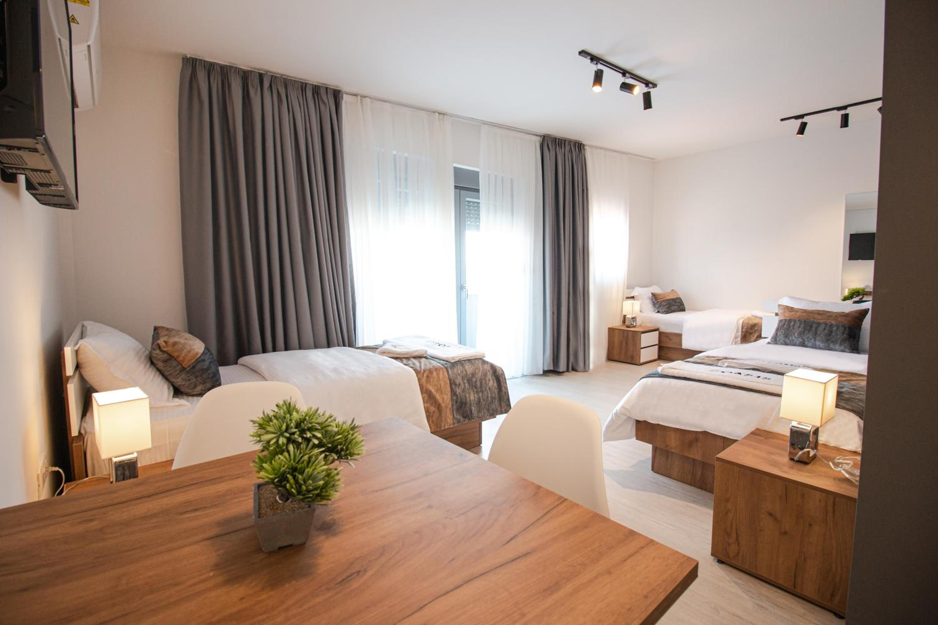 Studio Apartment