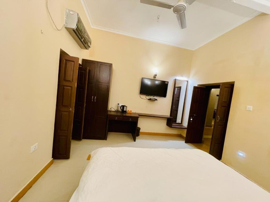 Superior King Room - Photo 2