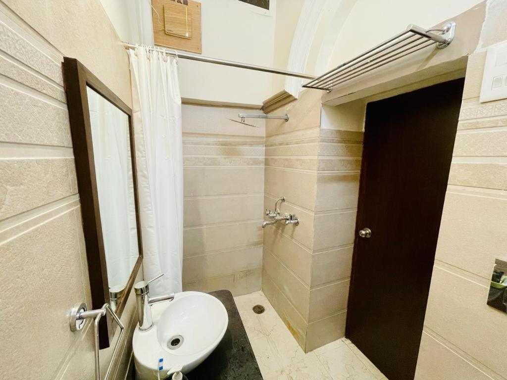 Double Room with Patio - Photo 2