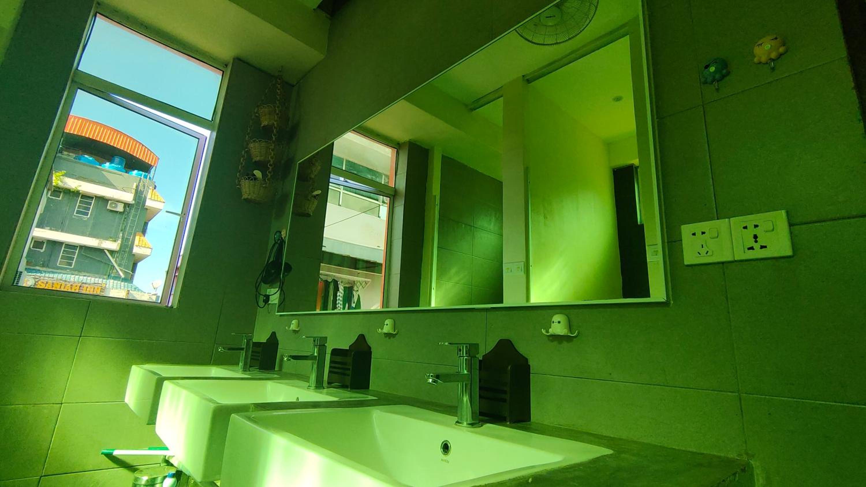 Standard Family Room - Photo 9