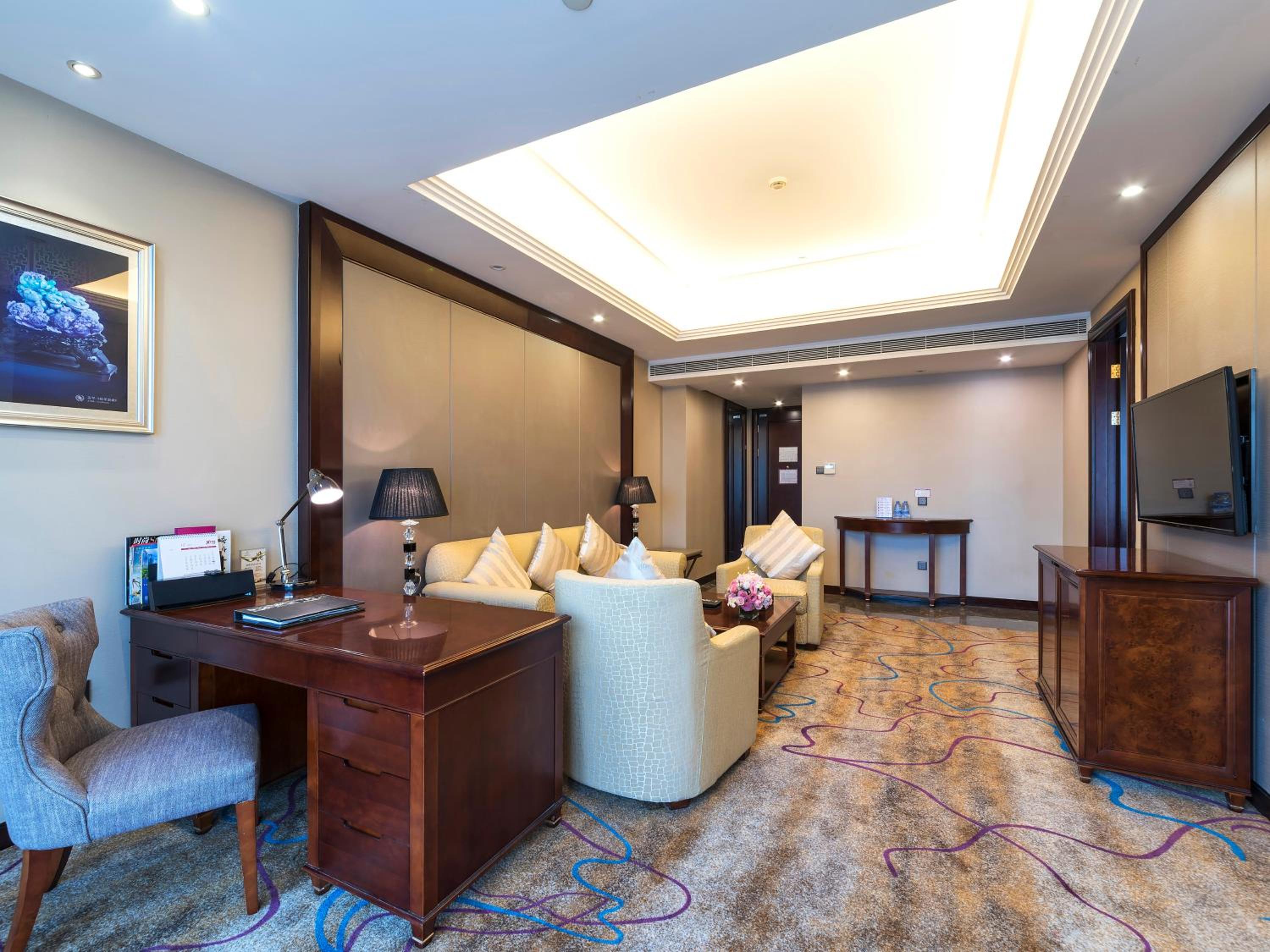 Diamond Suite photo 2