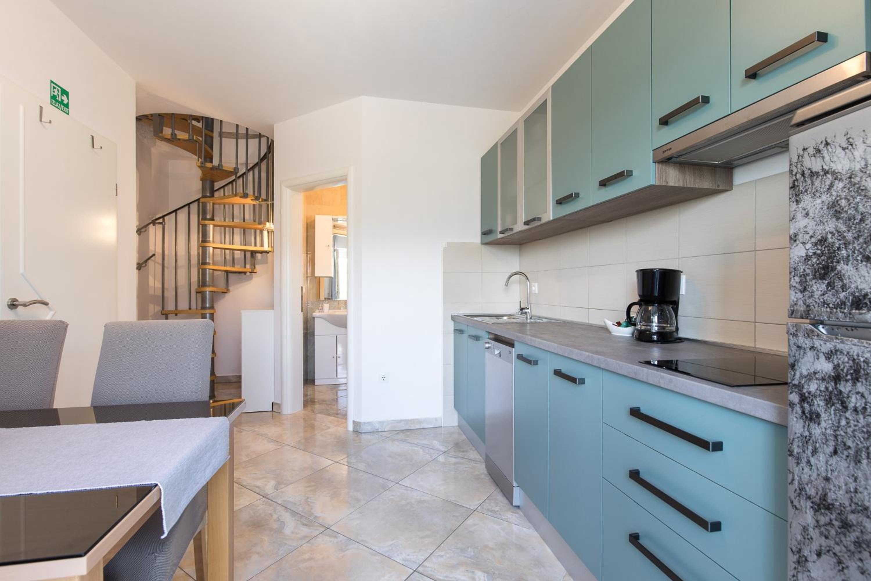 Apartment - Split Level photo 2
