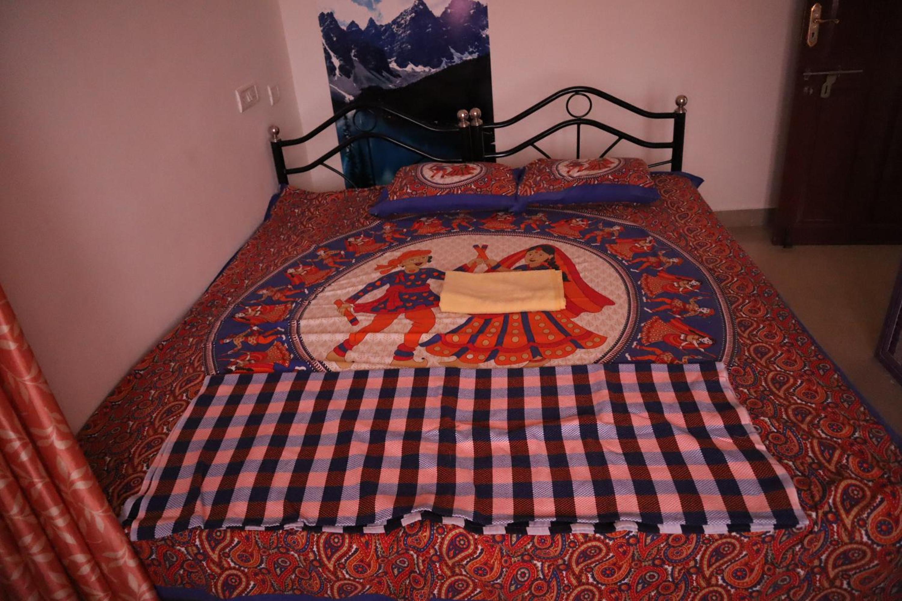 Deluxe Double Room (2 Adults + 1 Child) photo 3