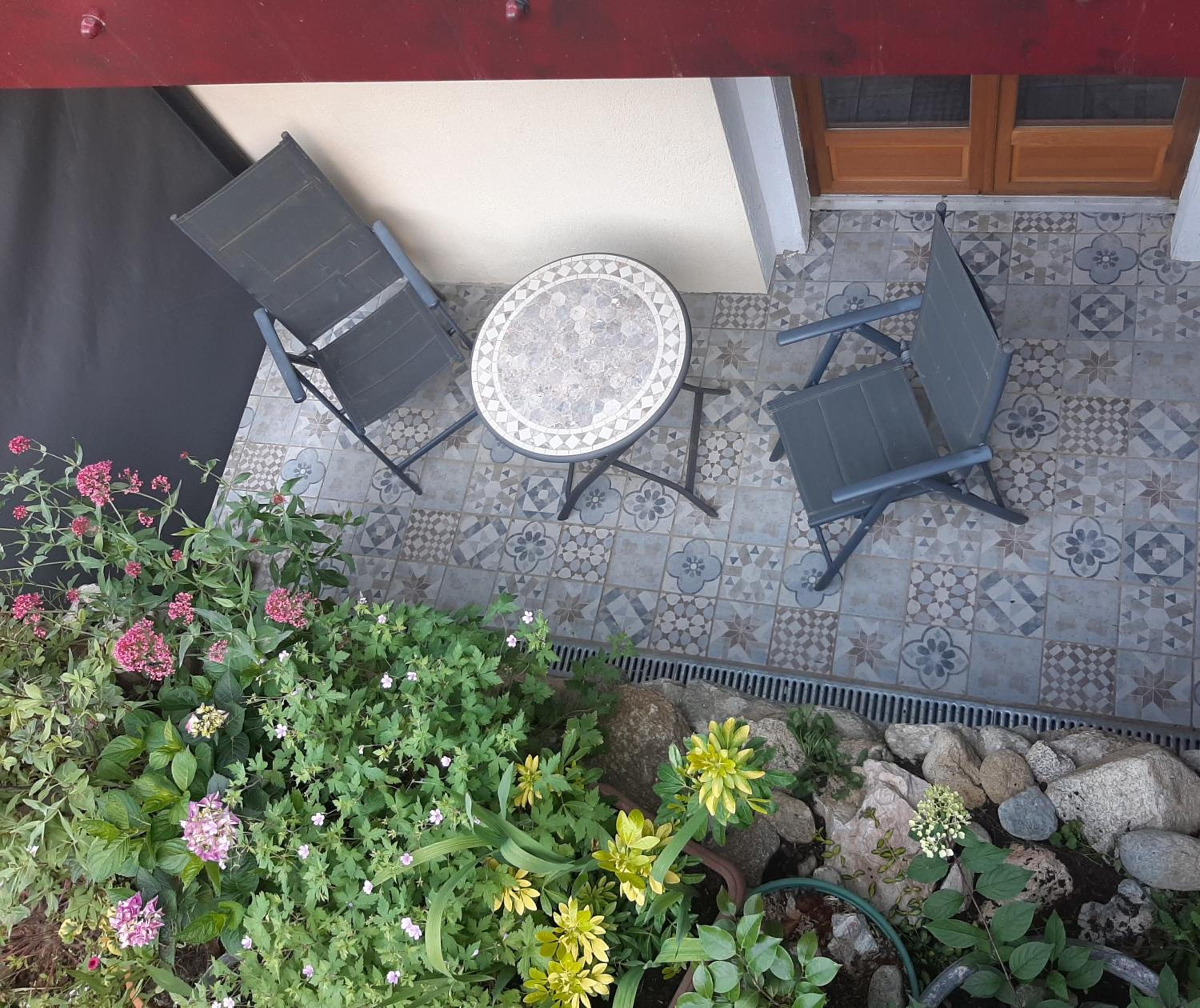 Apartment with Garden View - Photo 9