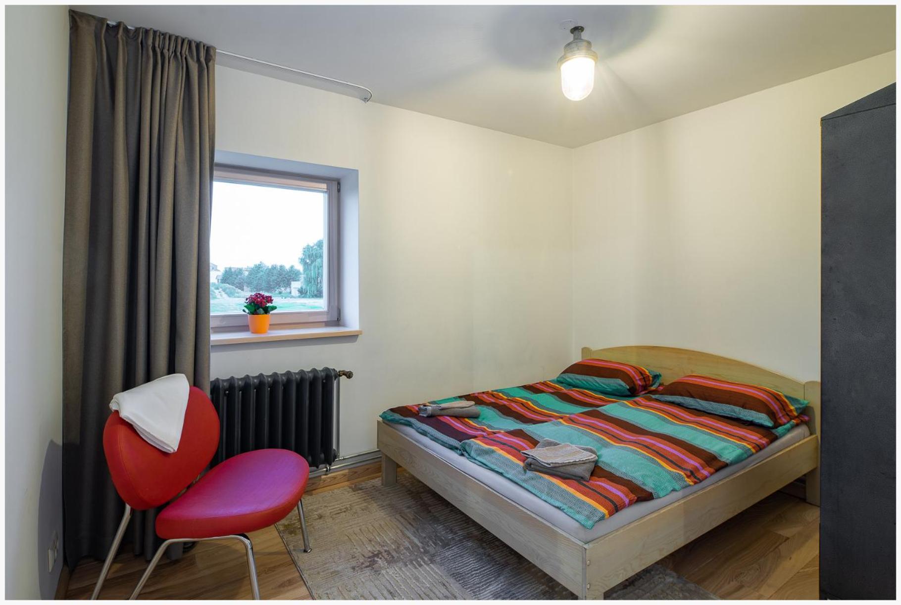 One-Bedroom House - Photo 19