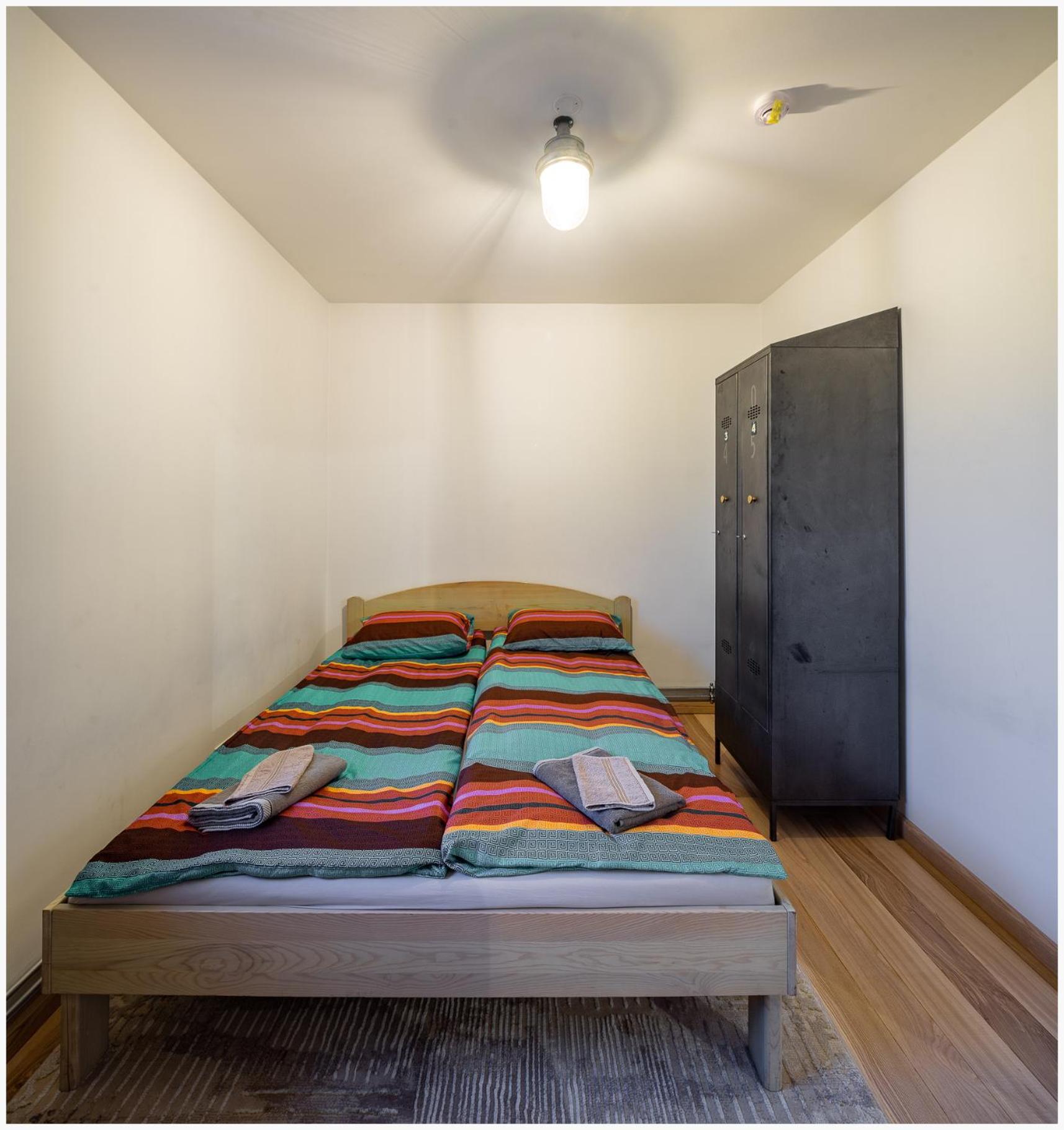 One-Bedroom House - Photo 16