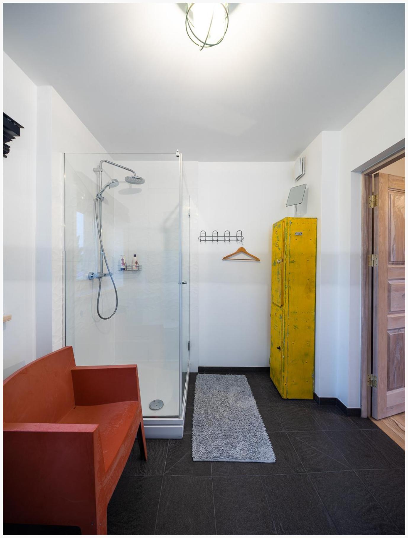 One-Bedroom House - Photo 15