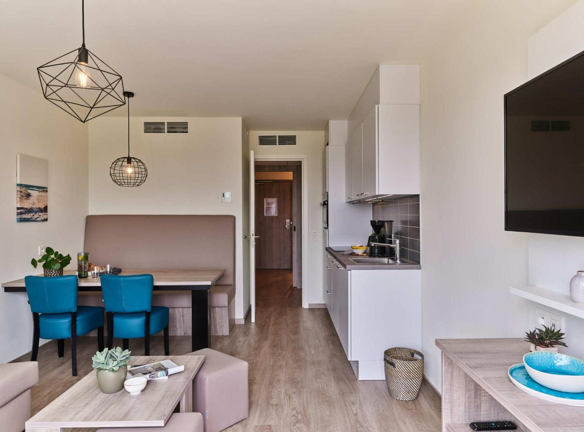 Familie Suite Without Balcony | 2 Adults - 2 Children photo 3