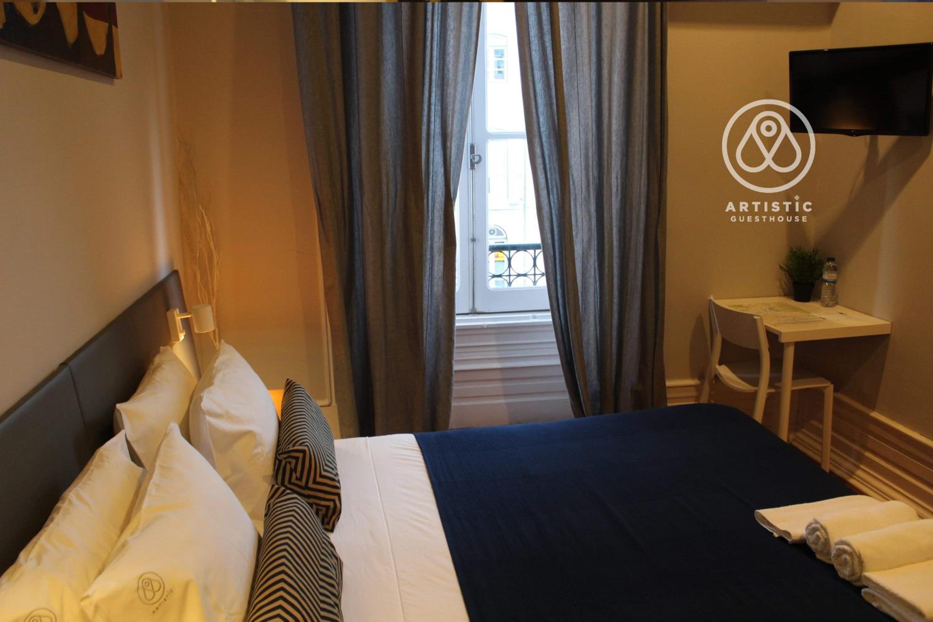 Double Room - Photo 2