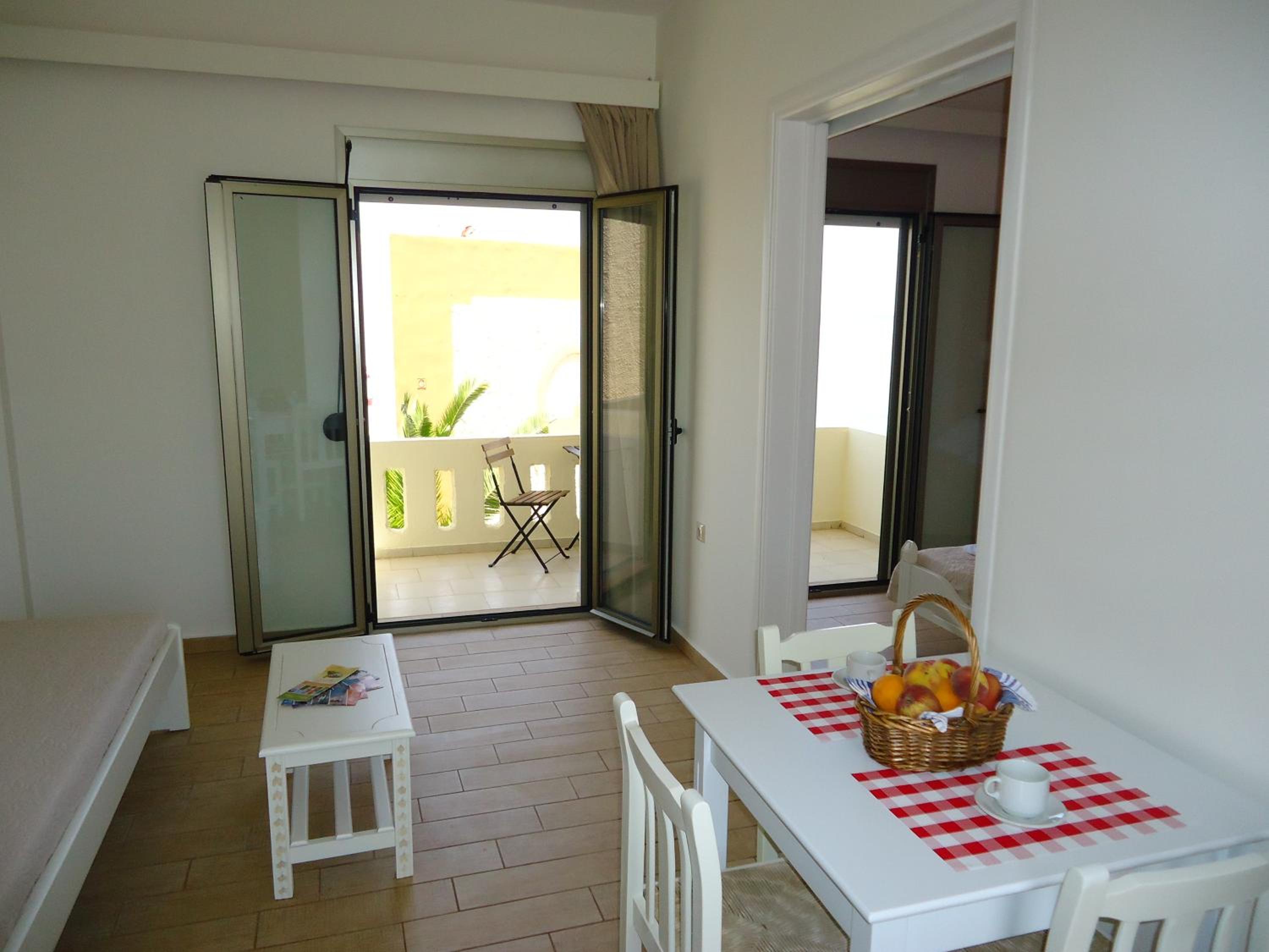 Apartment (2-3 Adults)