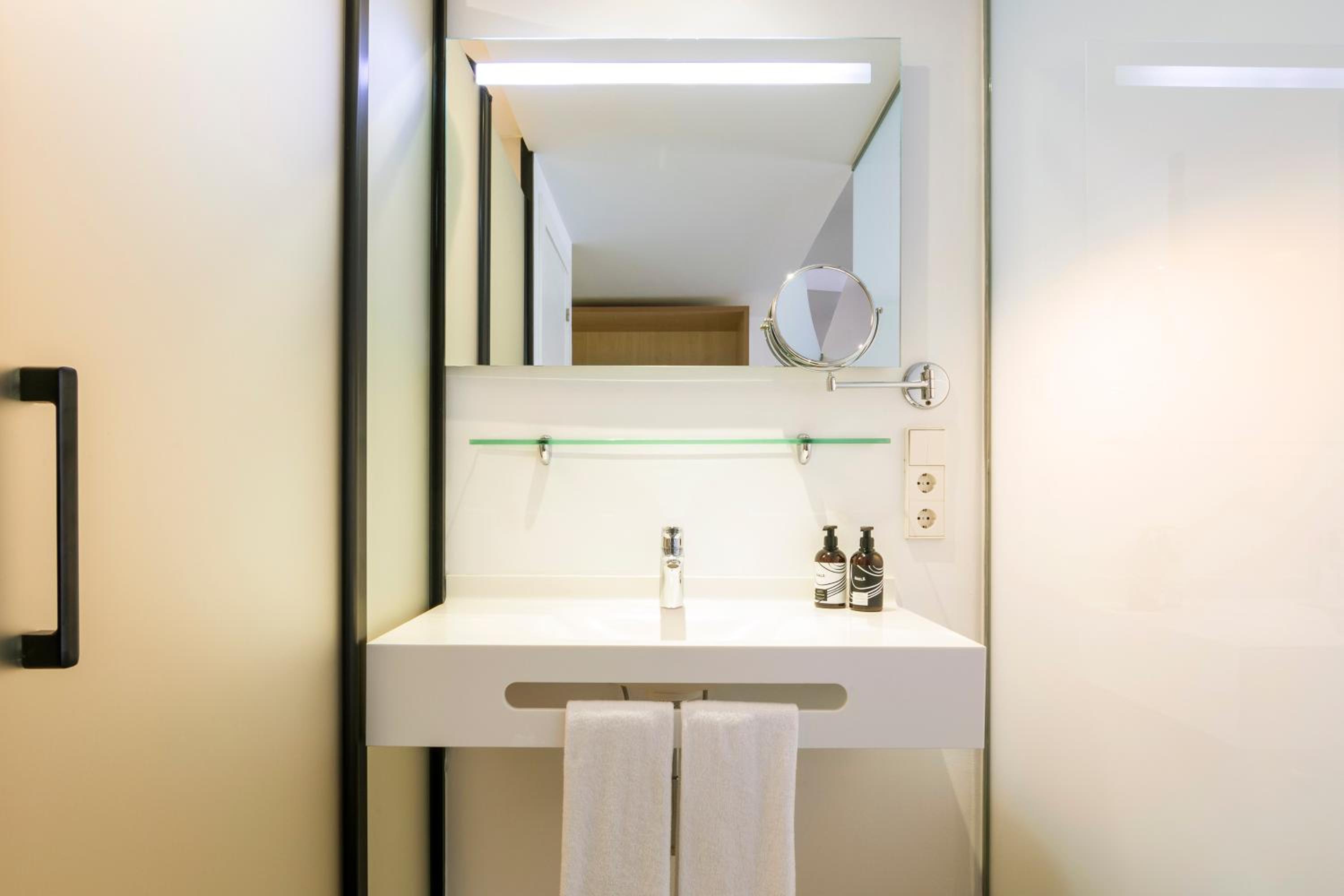 Premium Double Room - Photo 2