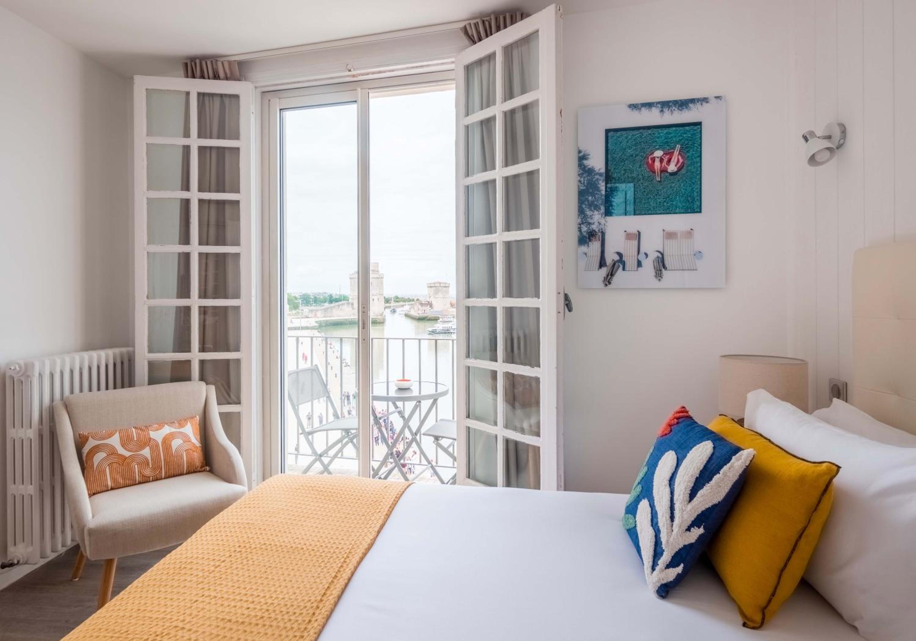 King Room with Sea View and Balcony - Photo 5
