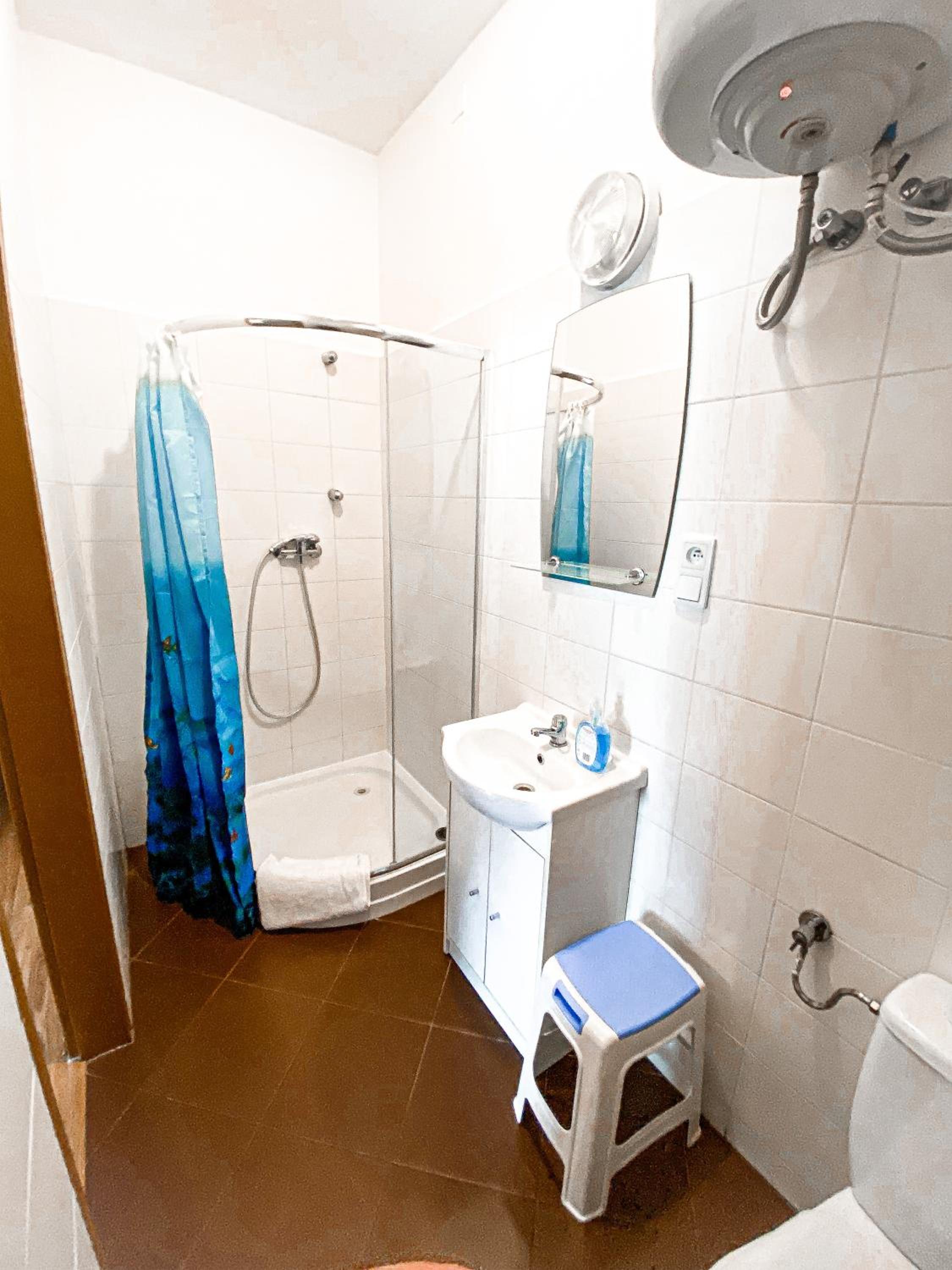Triple Room with Bathroom photo 2
