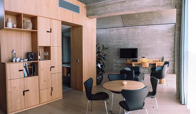 Suite - Photo 4