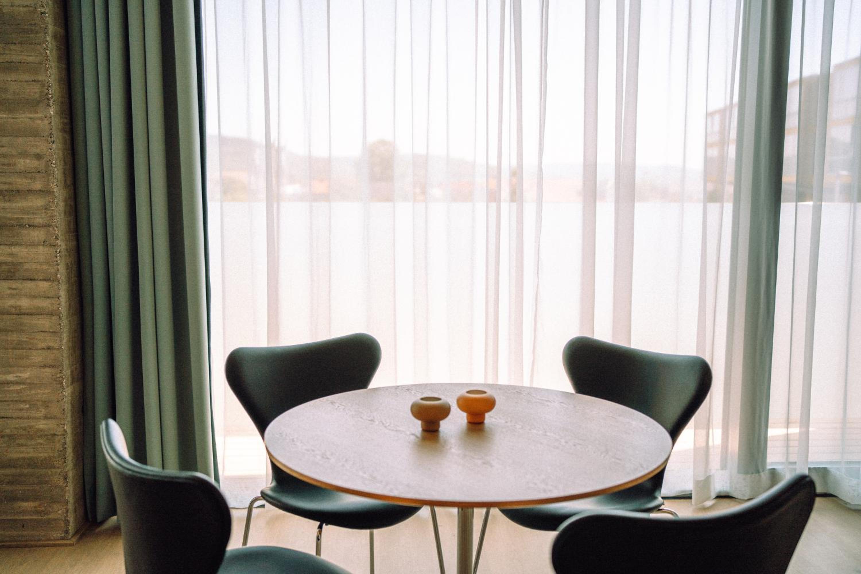 Suite - Photo 2