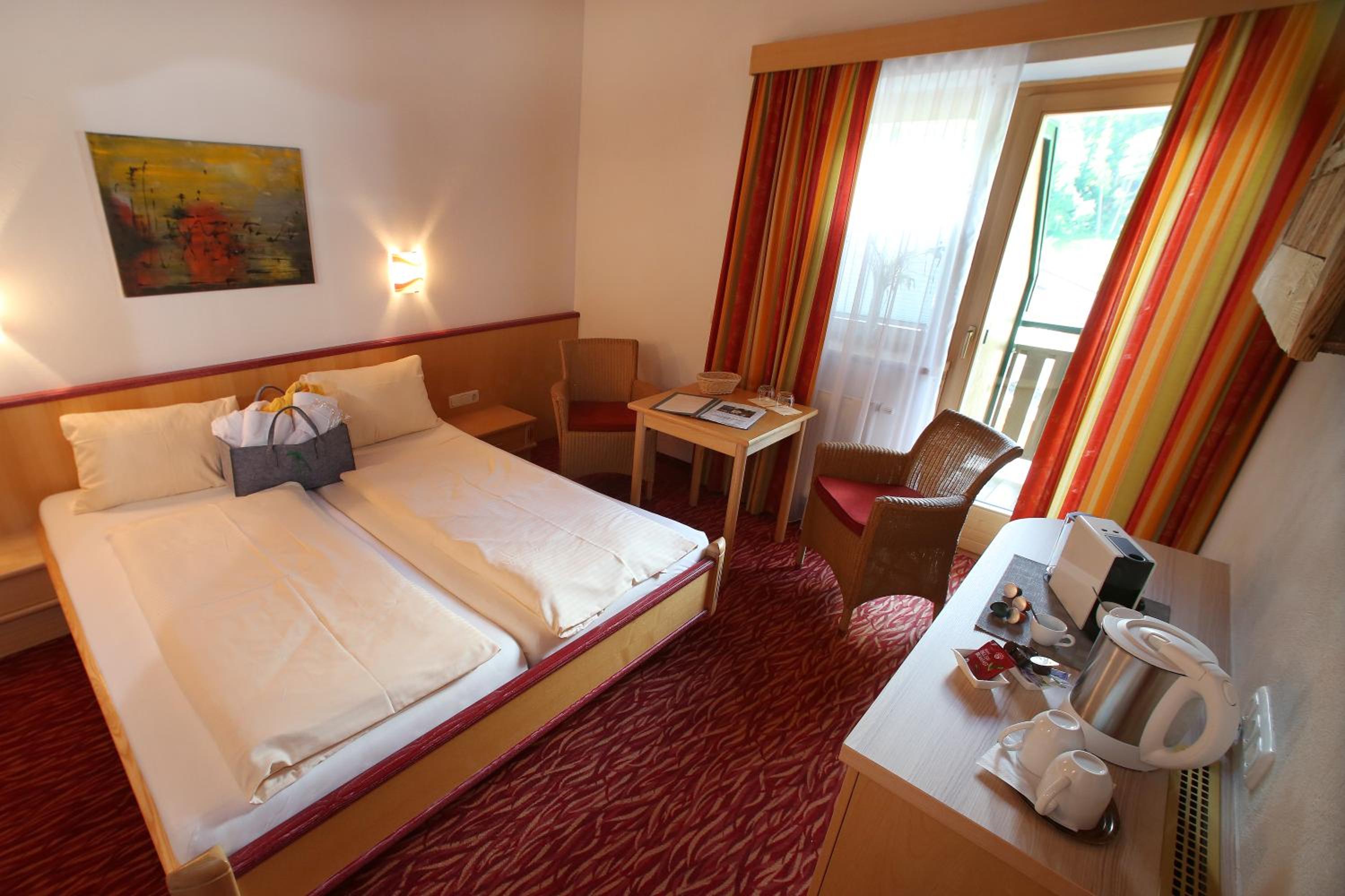 Classic Double Room with Balcony photo 2