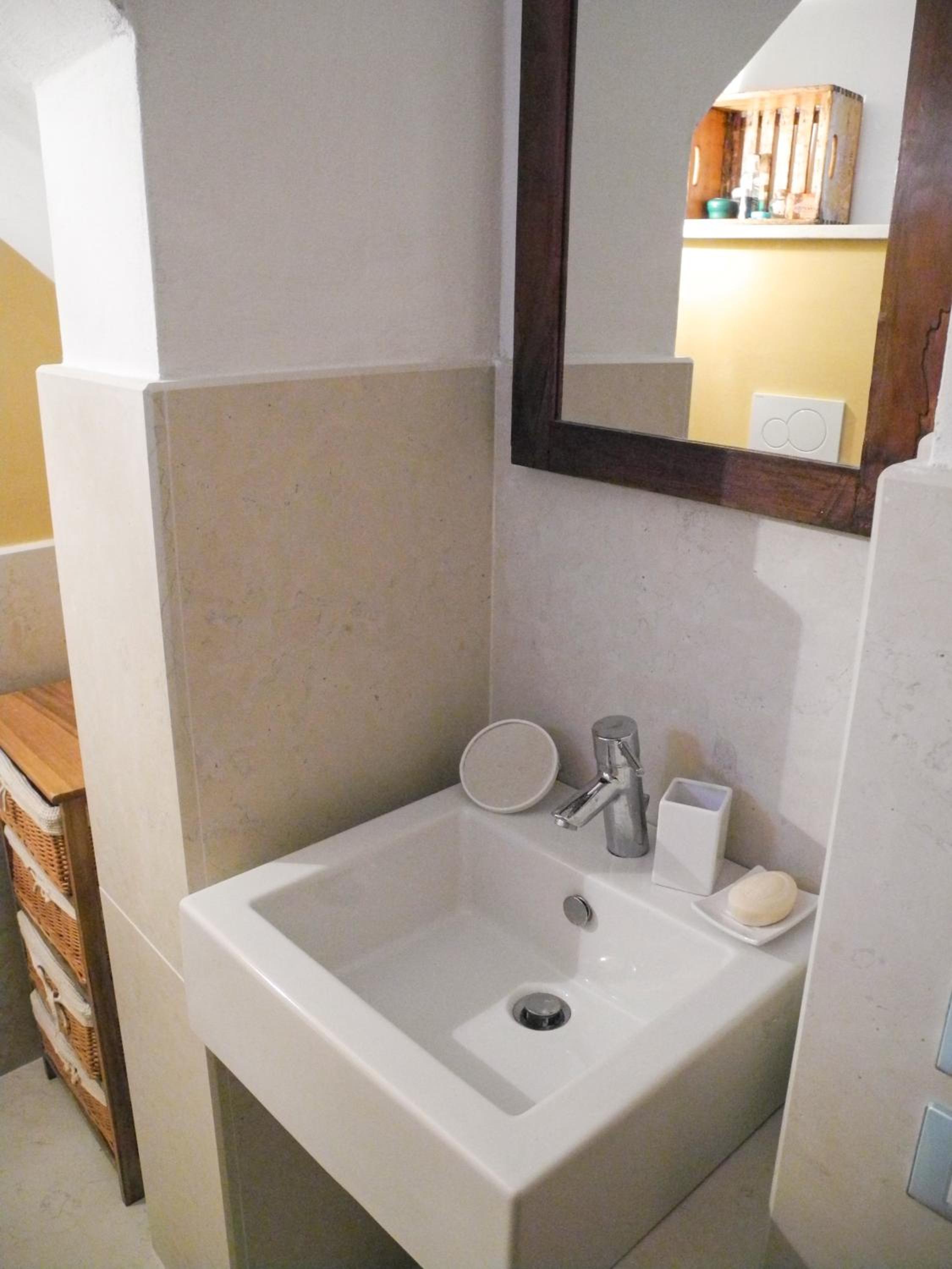 Three-Bedroom Vacation Home  photo 2