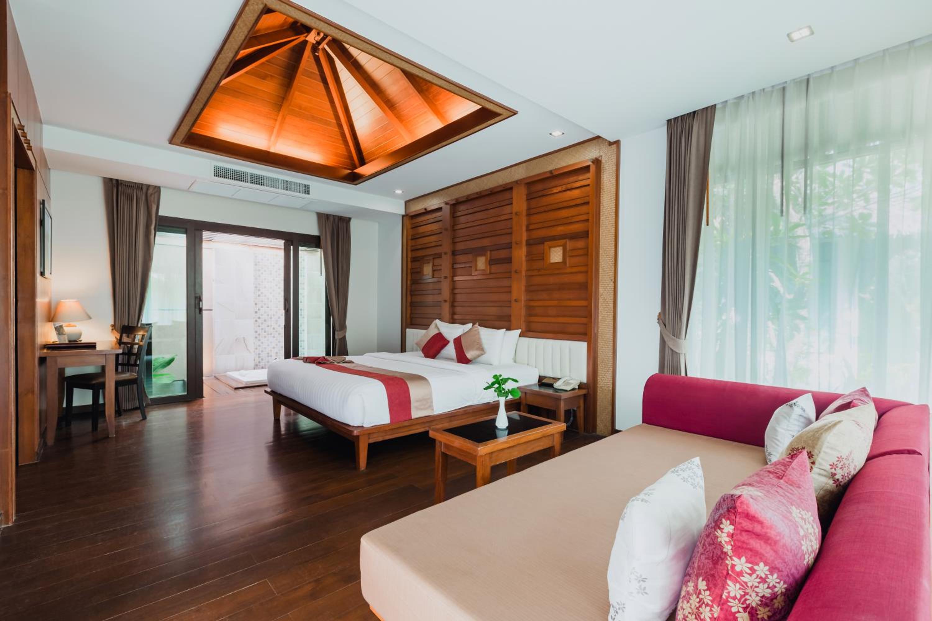 Jacuzzi Villa - Photo 5