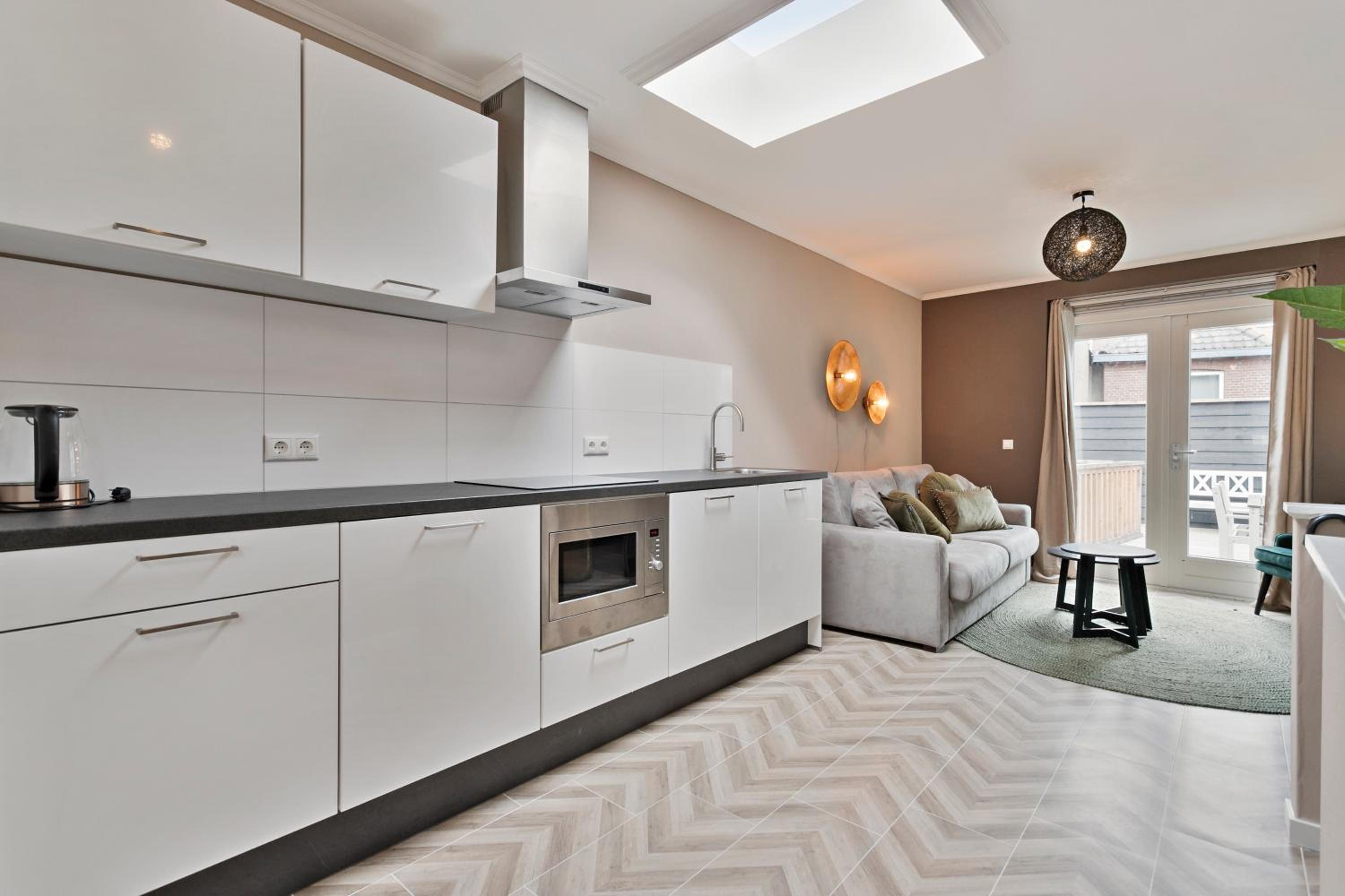One-Bedroom Apartment - Photo 14