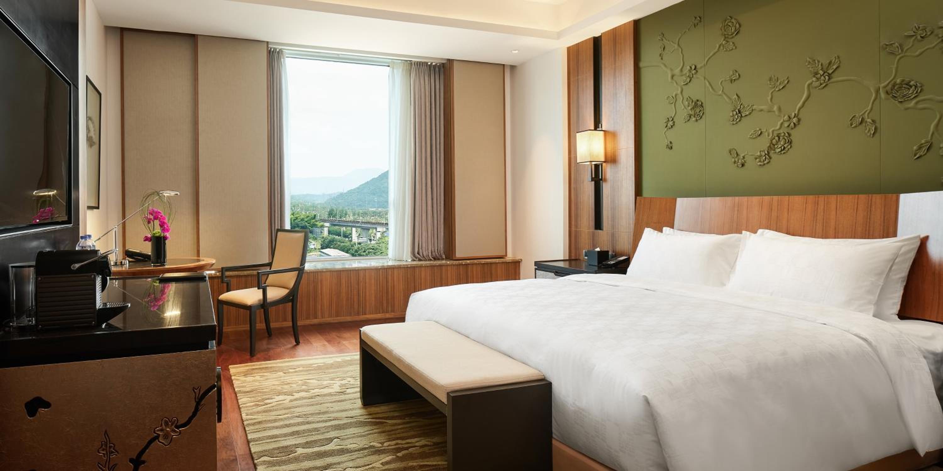 Standard King Room - Photo 2