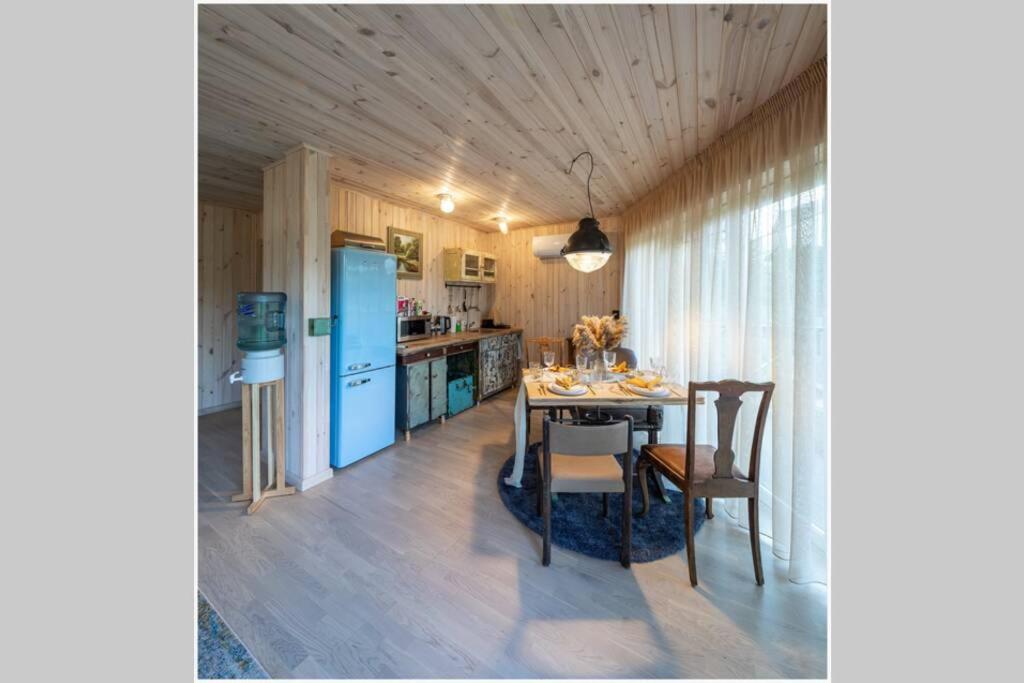 One-Bedroom House - Photo 4