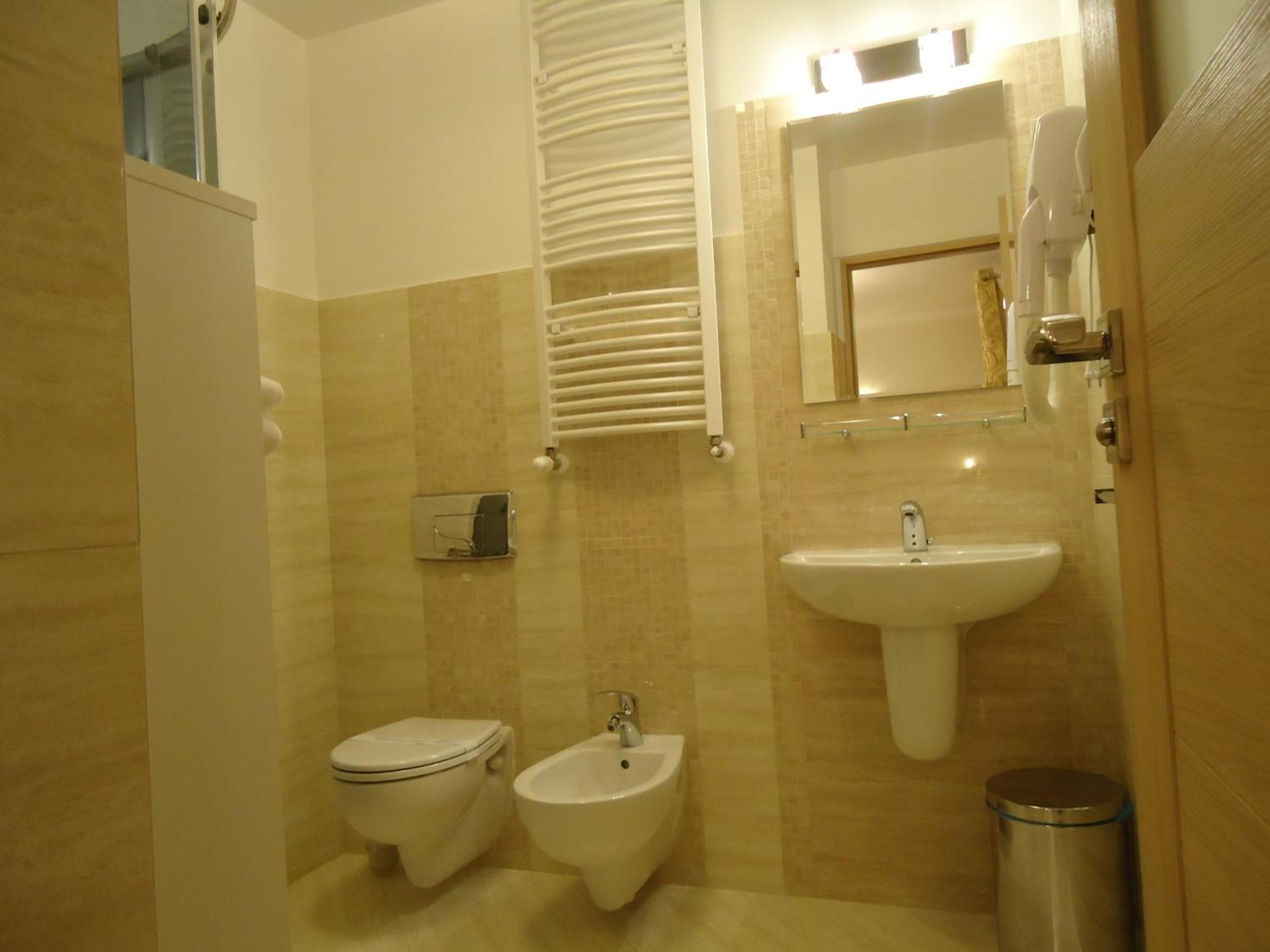 Double Room with Bathroom photo 3