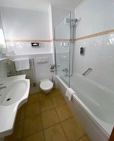 Economy Double Room photo 2