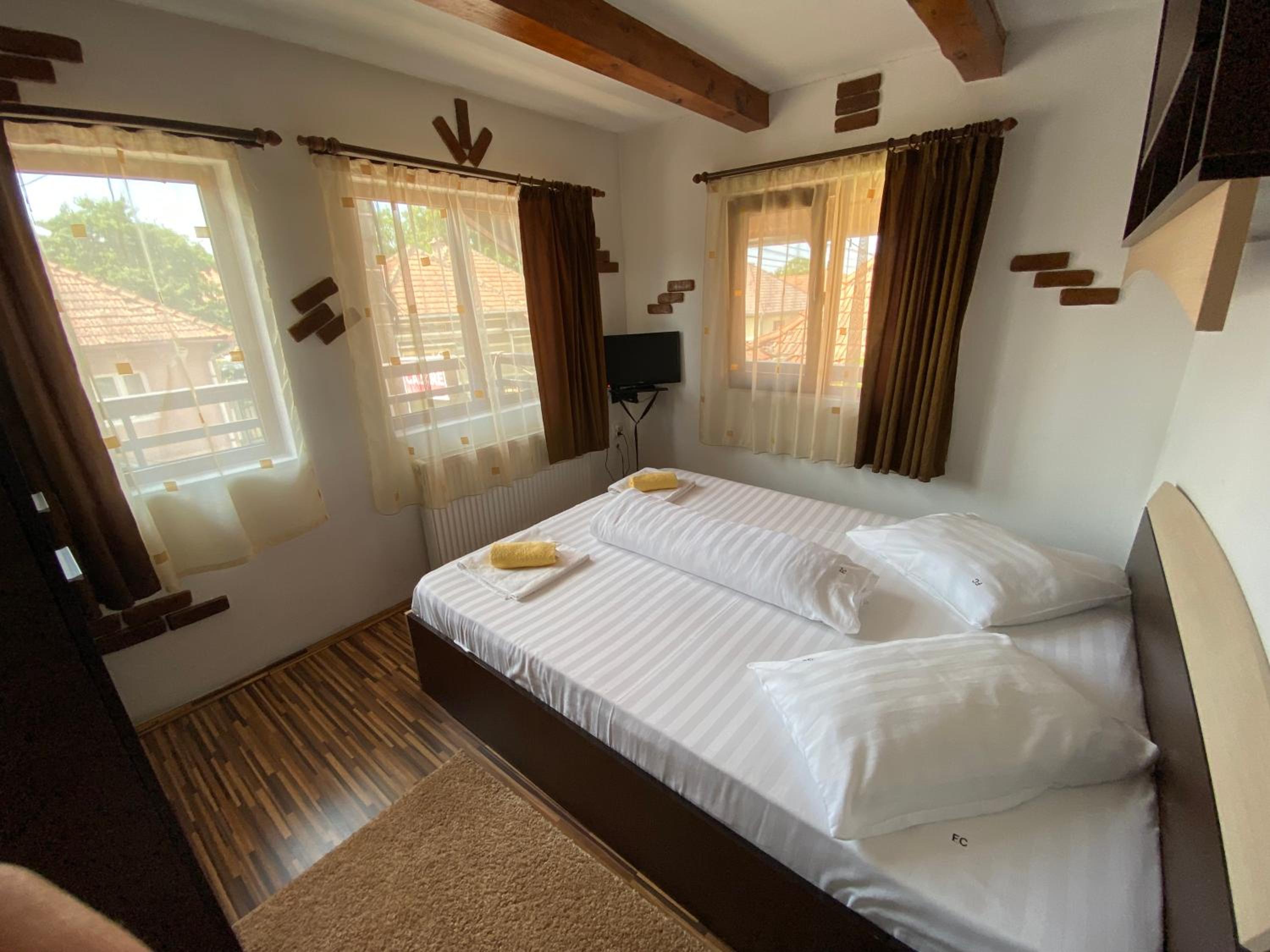 Two-Bedroom Apartment - Photo 3