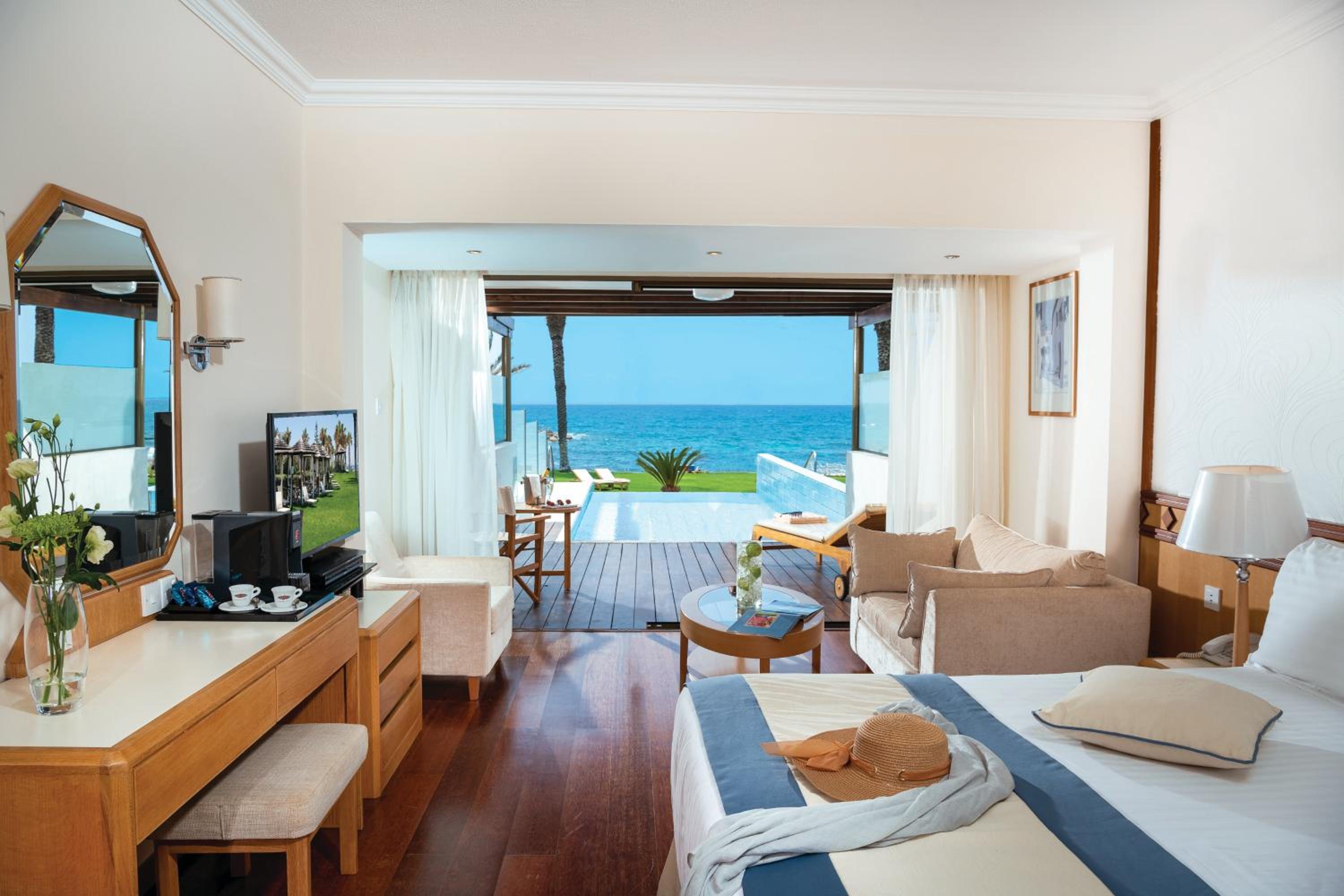 Junior Suite mit Meerblick und Privatpool