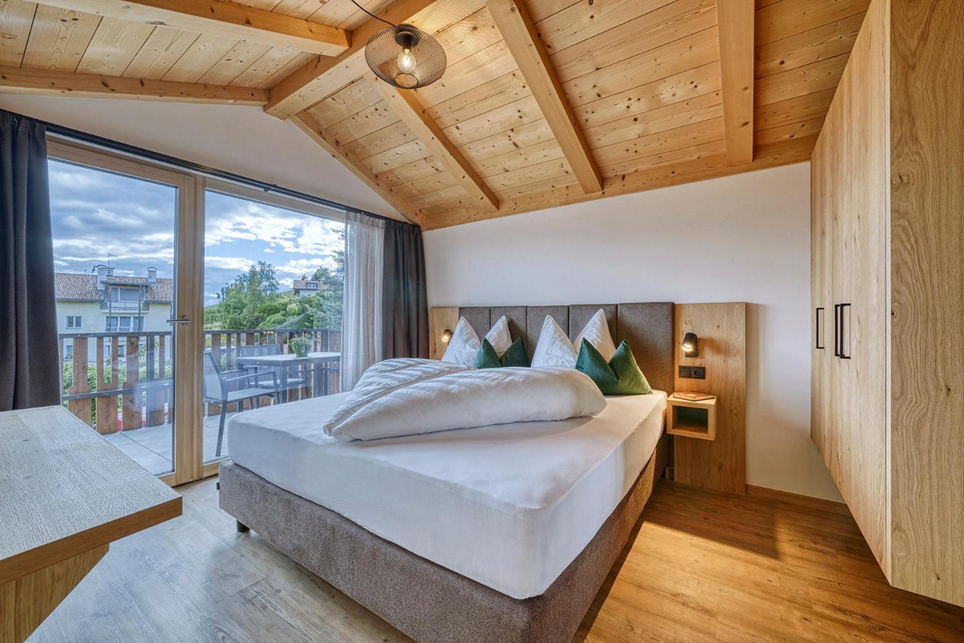 Superior One-Bedroom Apartment with Balcony - Photo 1