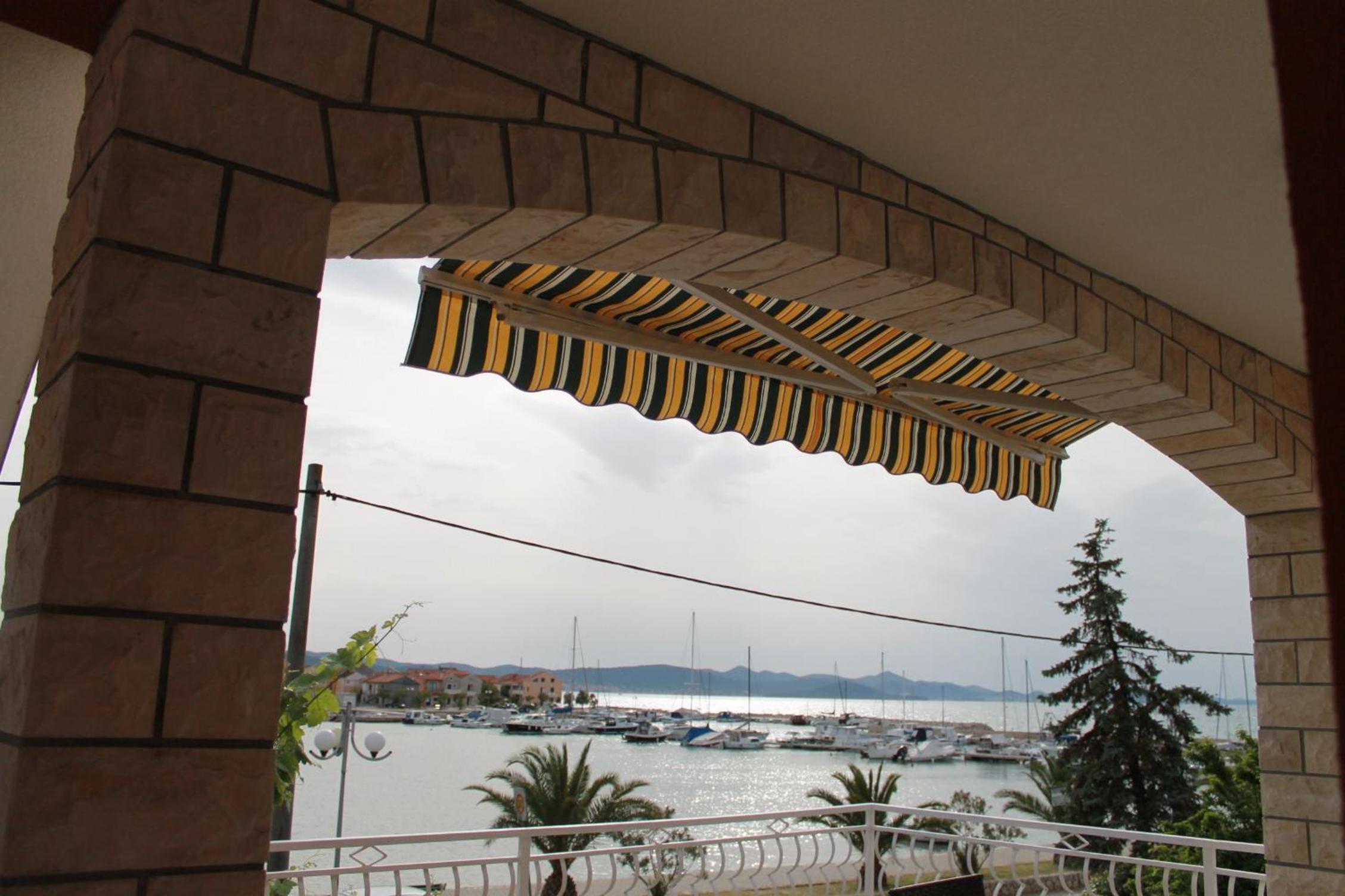 One-Bedroom Apartment with Terrace with Sea View - Photo 16