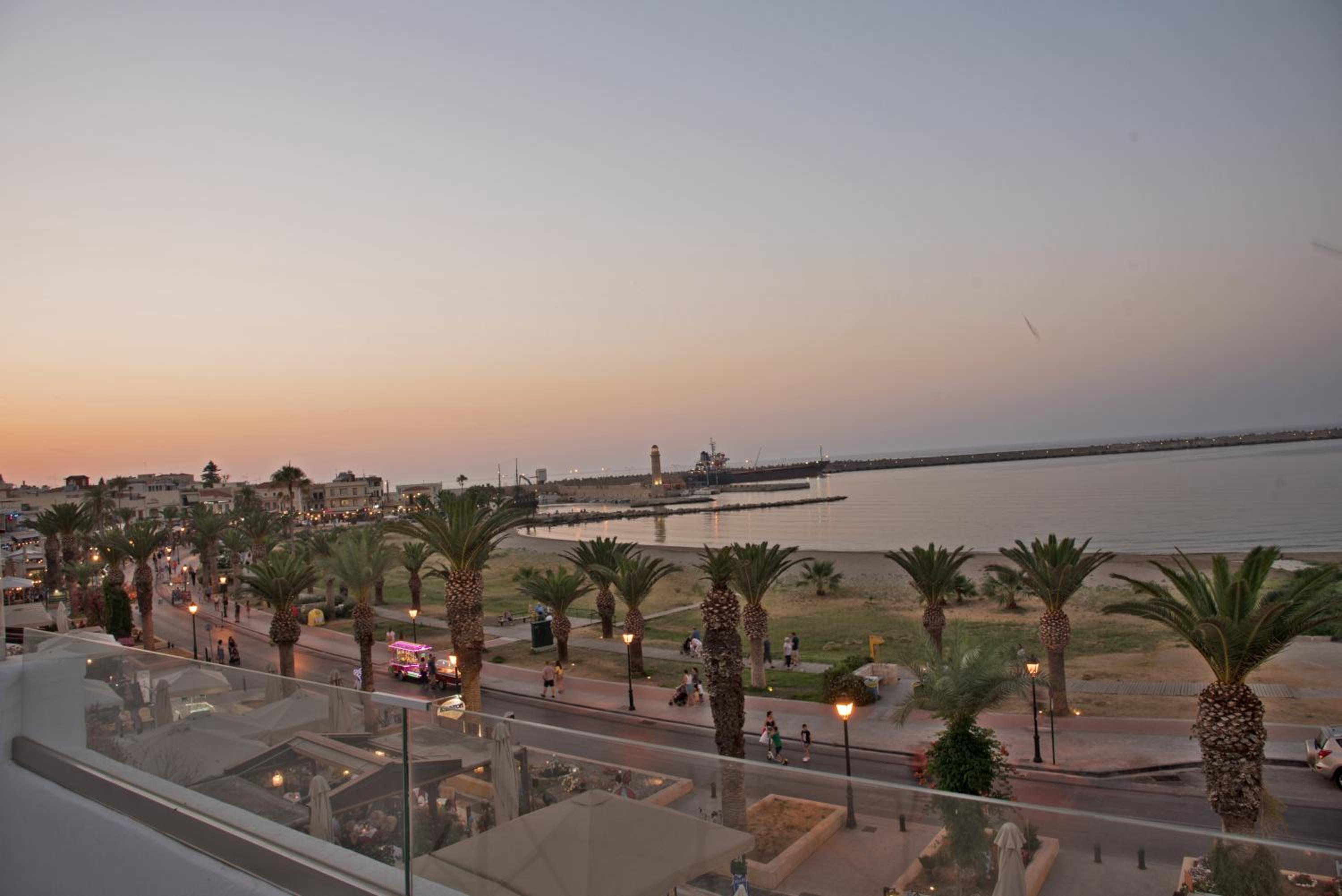 Apartment with Sea View - Photo 44