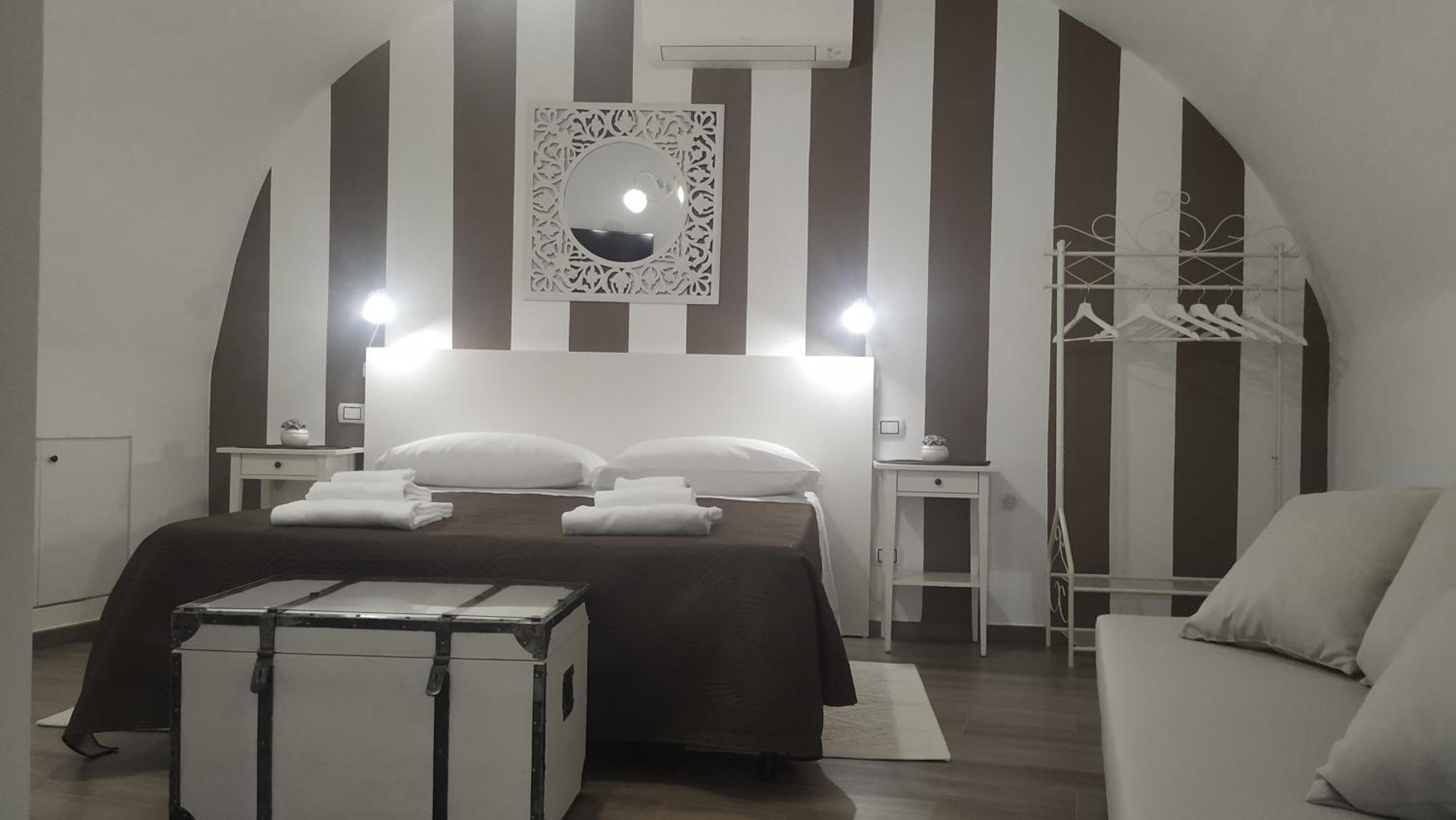 Double or Twin Room with Private Bathroom photo 1