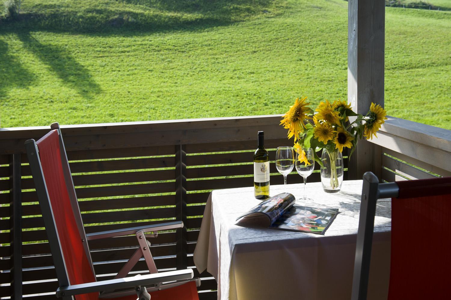 Apartment with Balcony photo 2