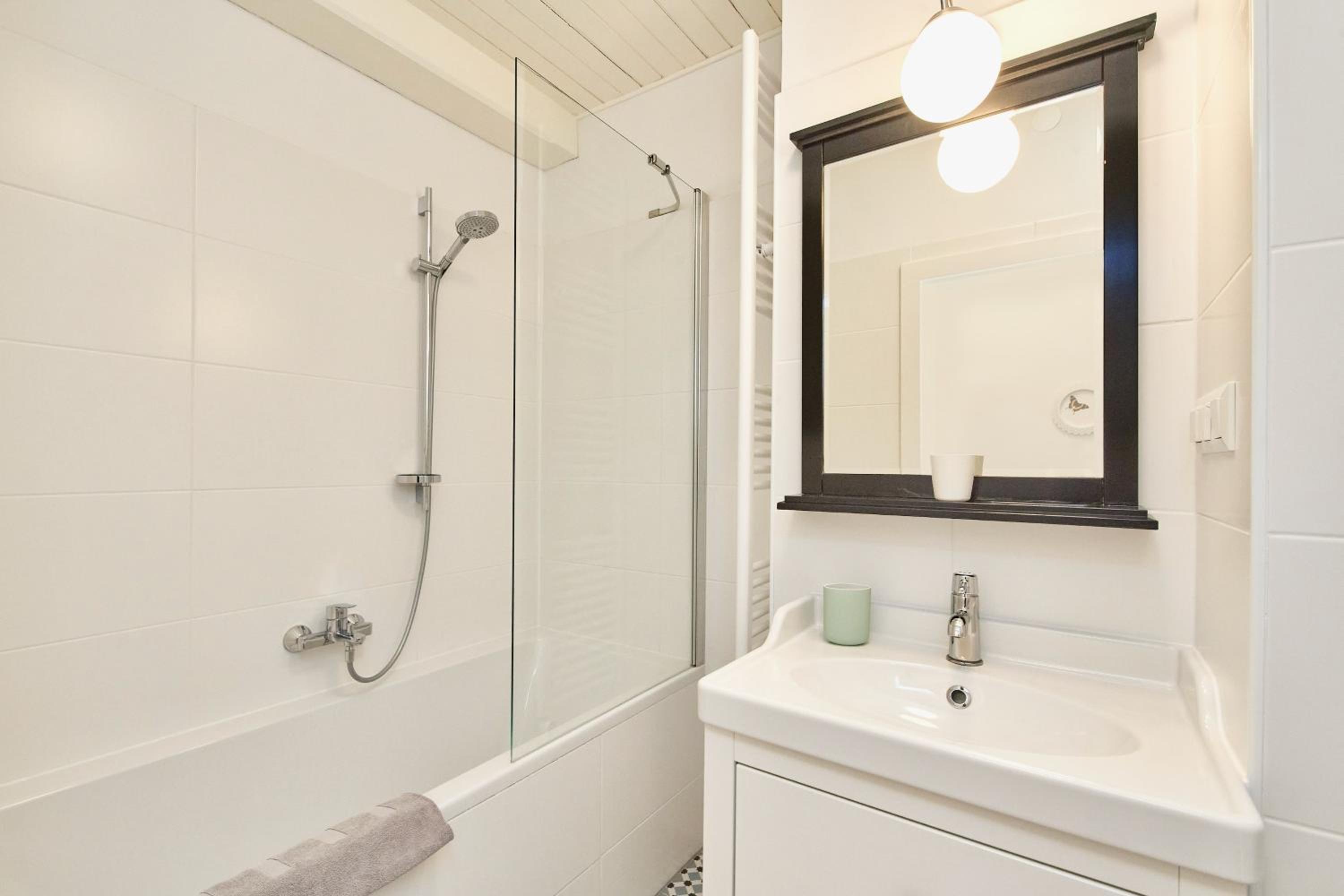 One-Bedroom Apartment - Top 3 photo 3