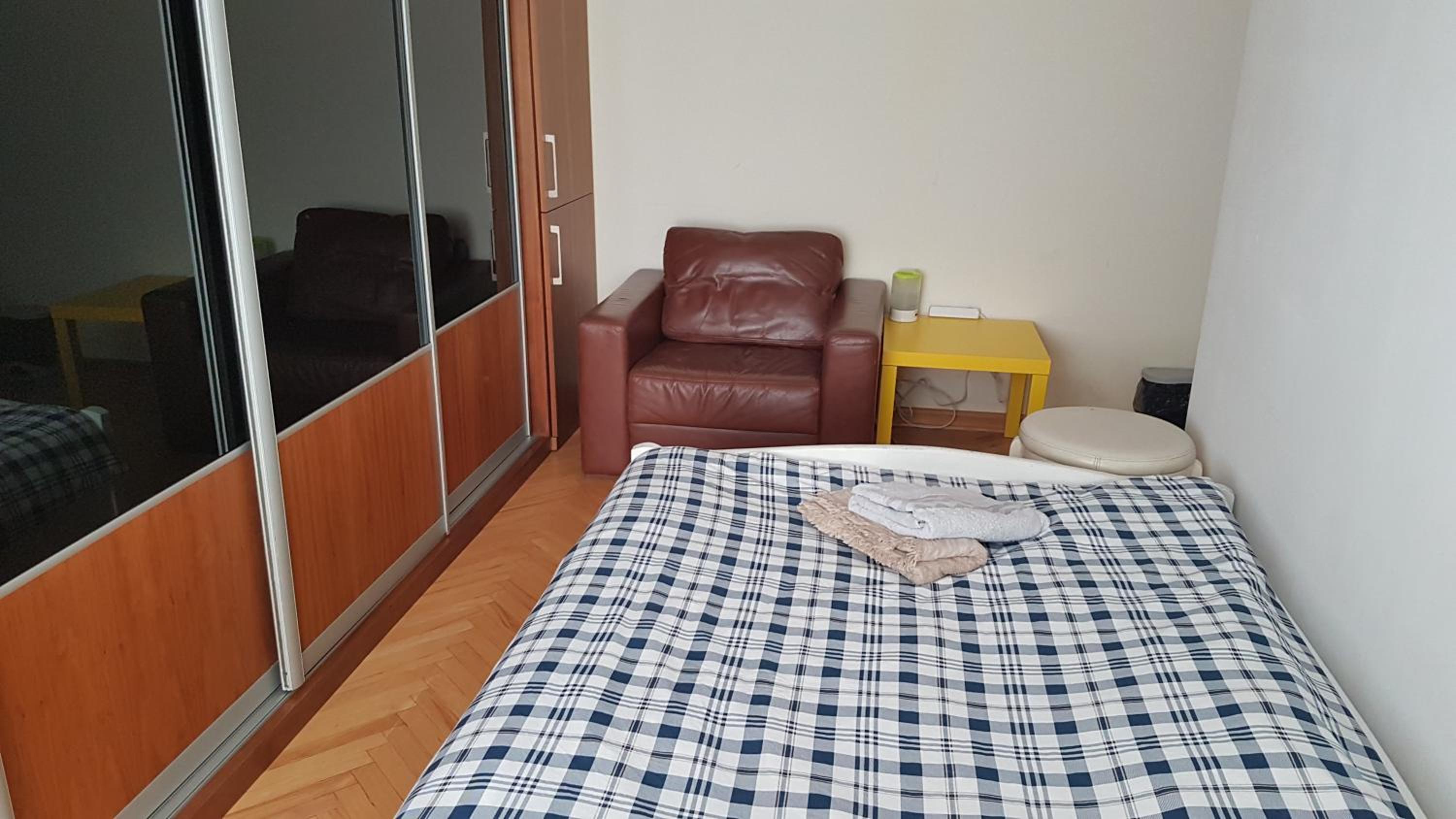 Budget Double Room - Photo 14