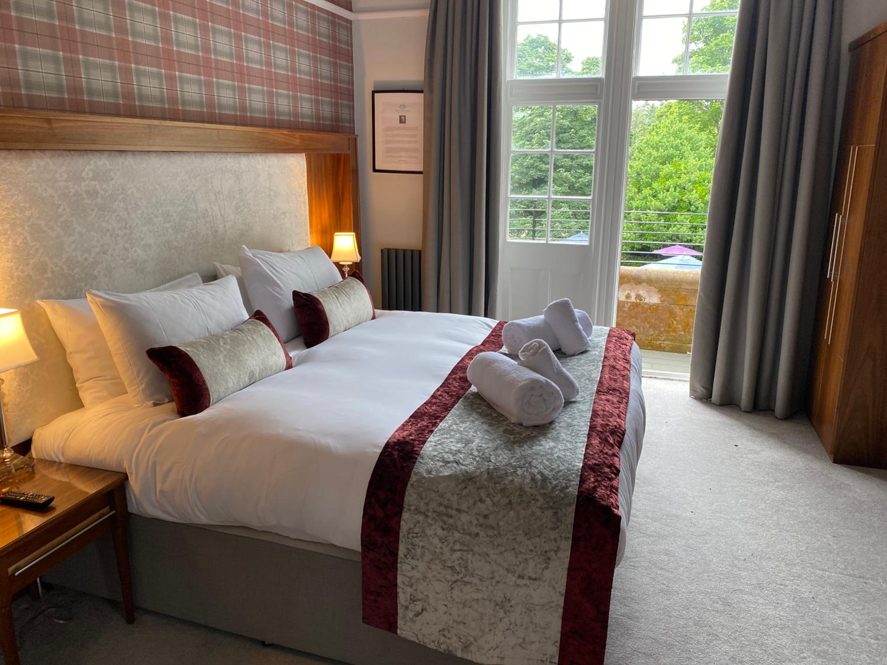 Superior King Room photo 2