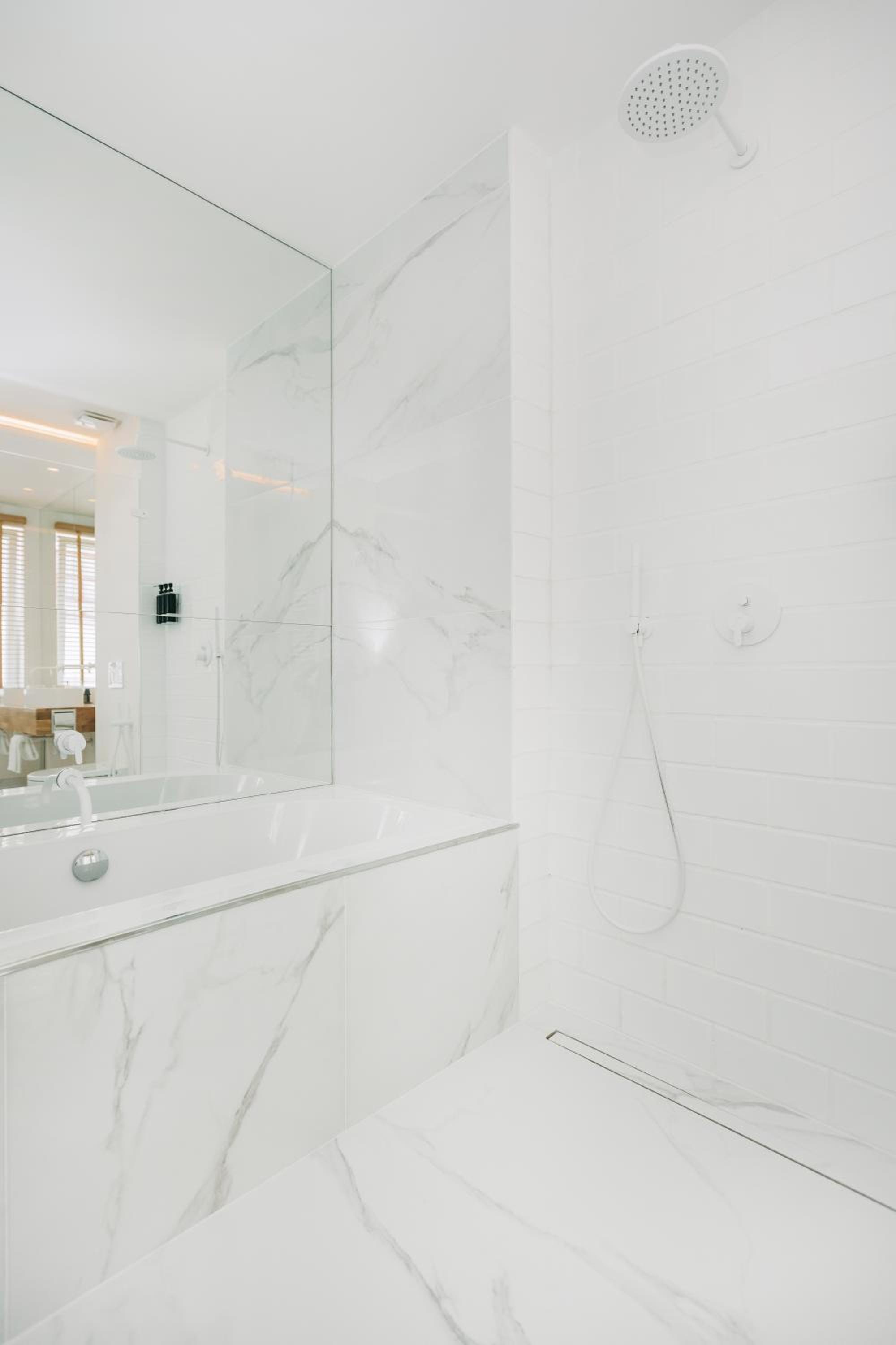 Superior Double or Twin Room - Photo 7