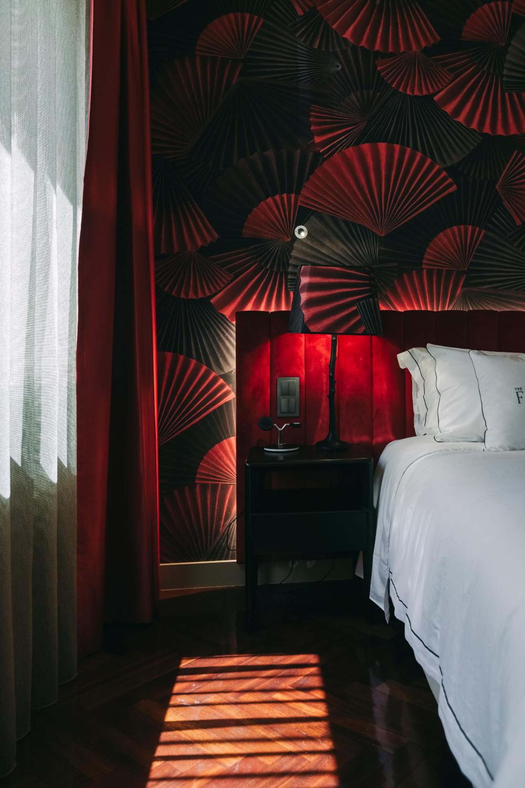 Deluxe Double or Twin Room - Photo 4