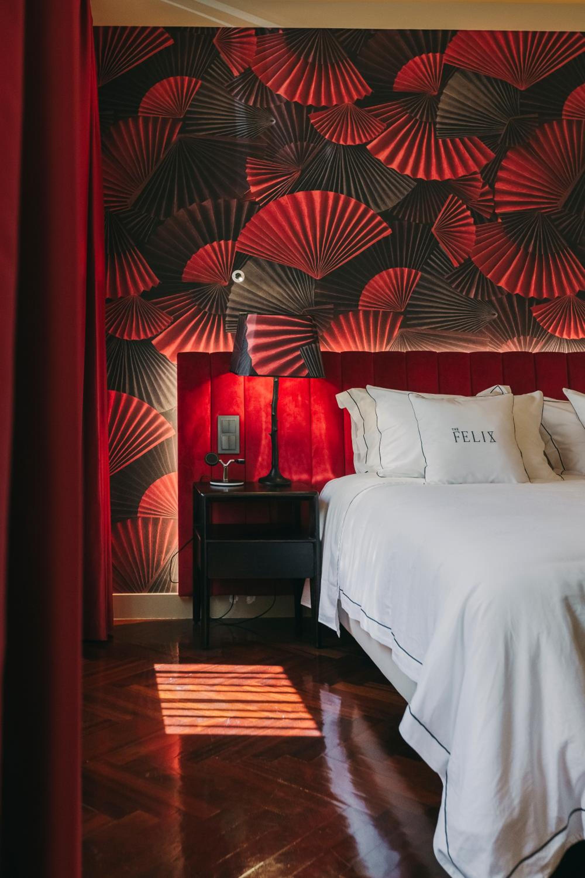 Deluxe Double or Twin Room - Photo 6