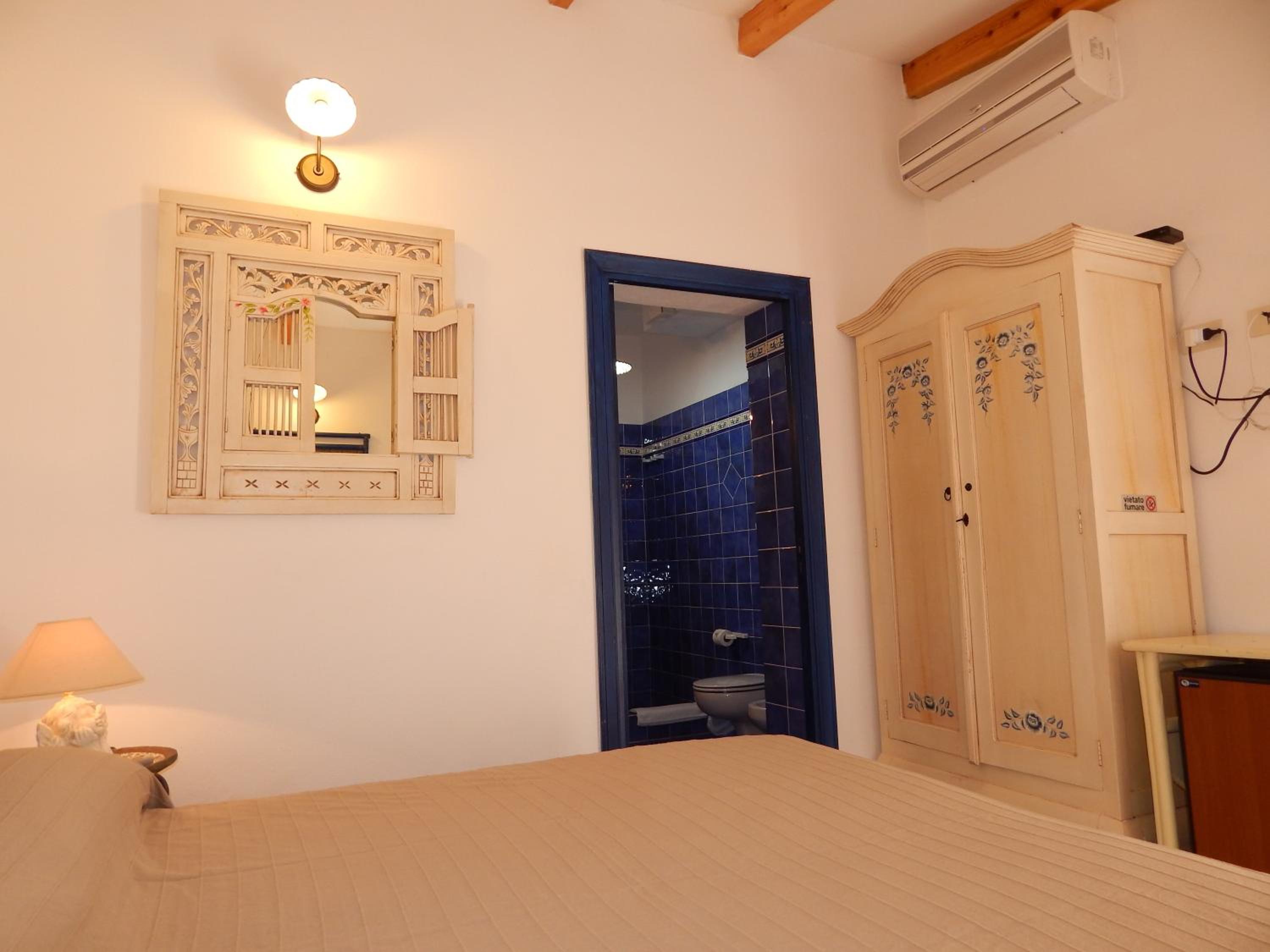 Double or Twin Room - Photo 3