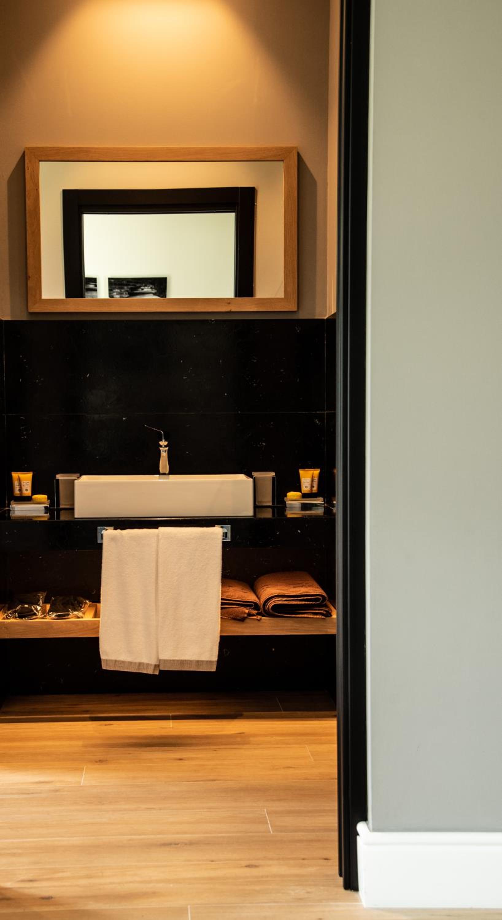 Deluxe King Room photo 3