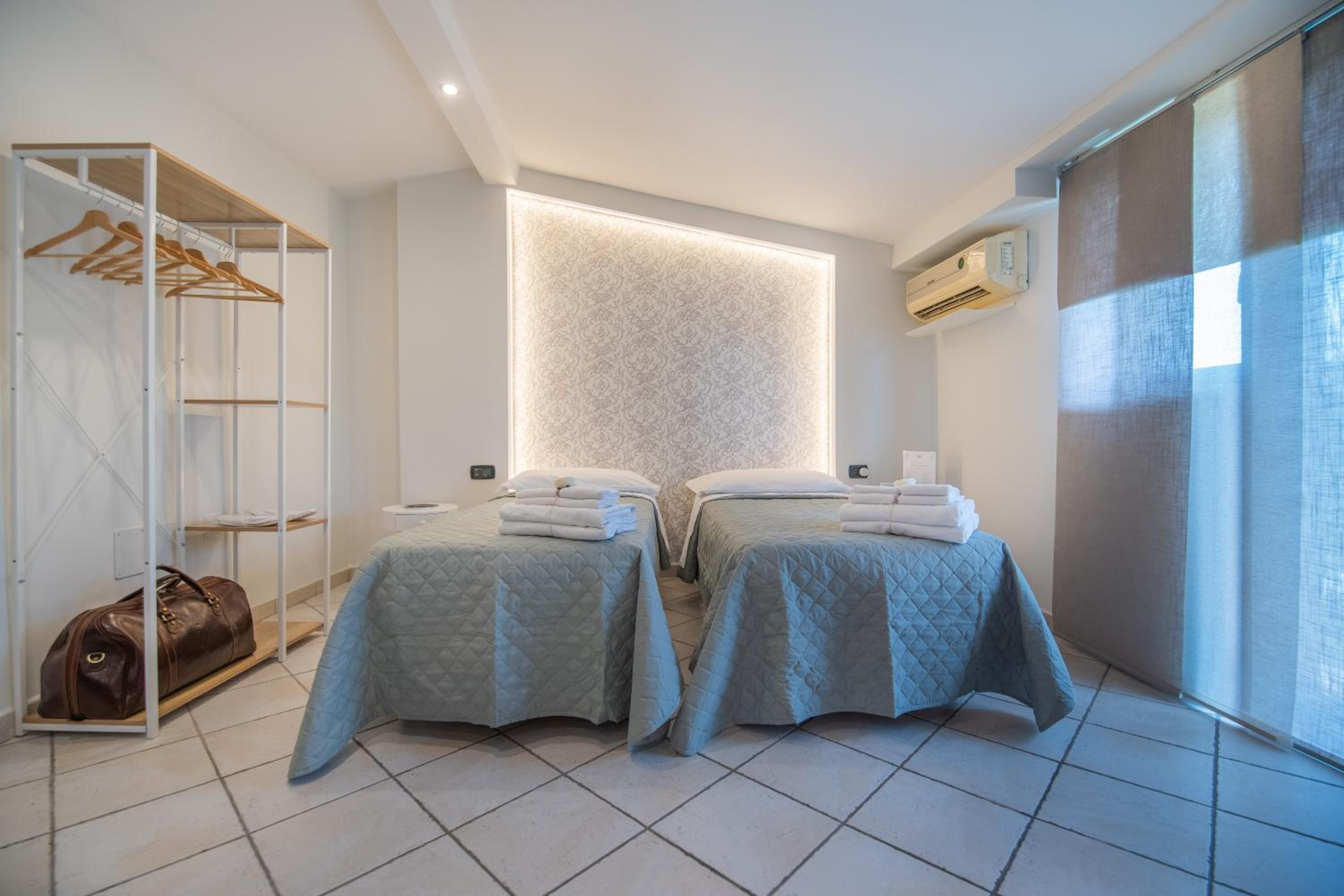 Comfort Double or Twin Room with Balcony - Photo 20